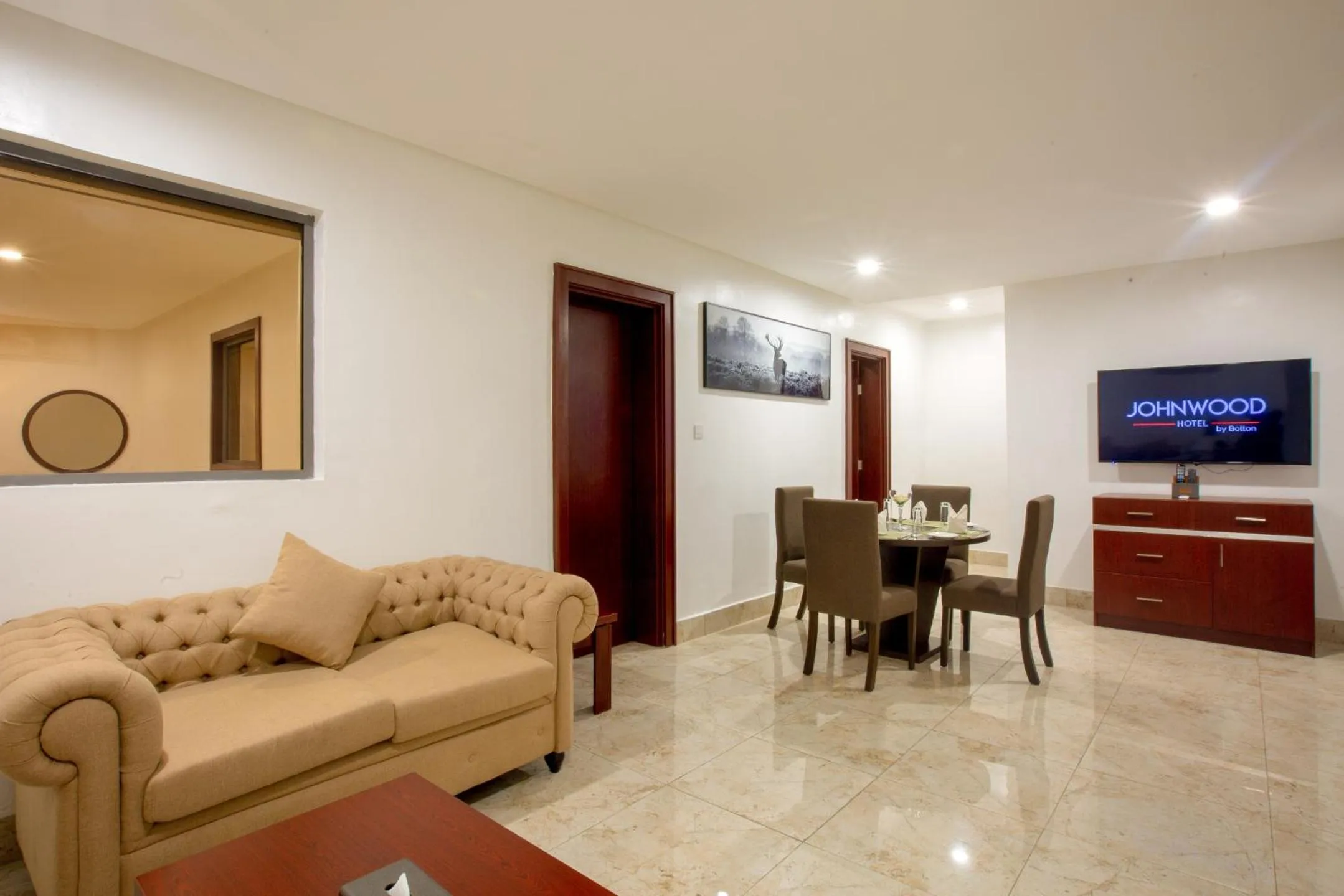 TV and multimedia in JOHNWOOD HOTEL by Bolton