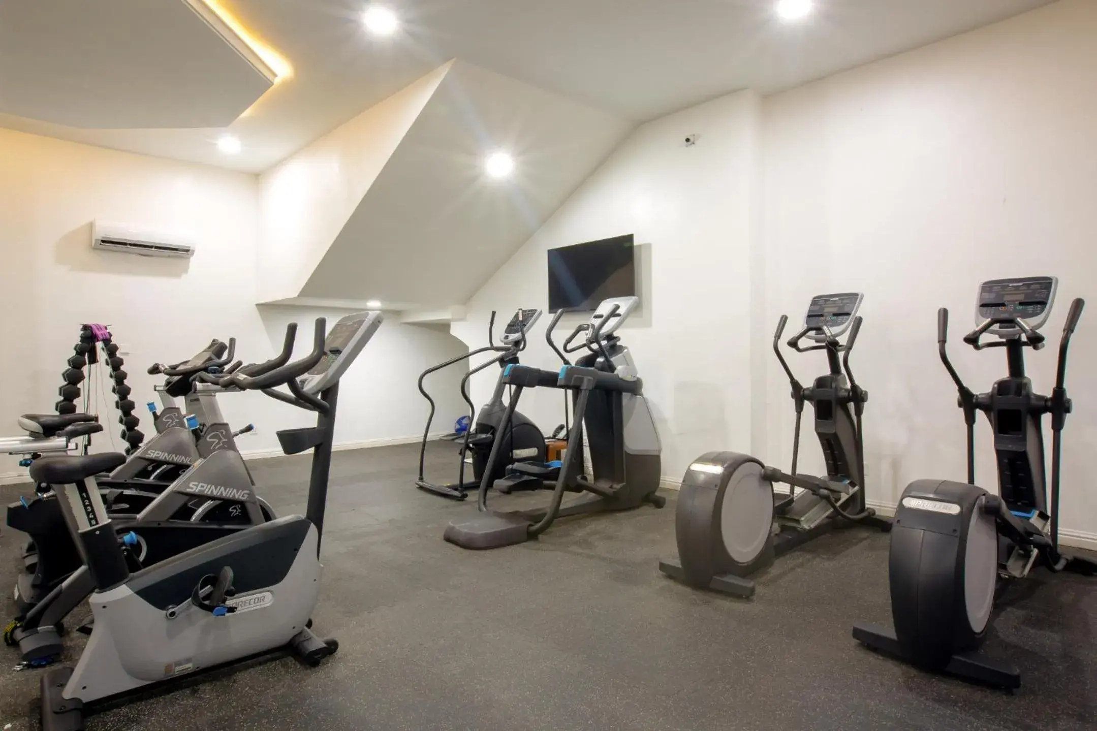 Fitness centre/facilities in JOHNWOOD HOTEL by Bolton Fitness centre/facilities in JOHNWOOD HOTEL by Bolton