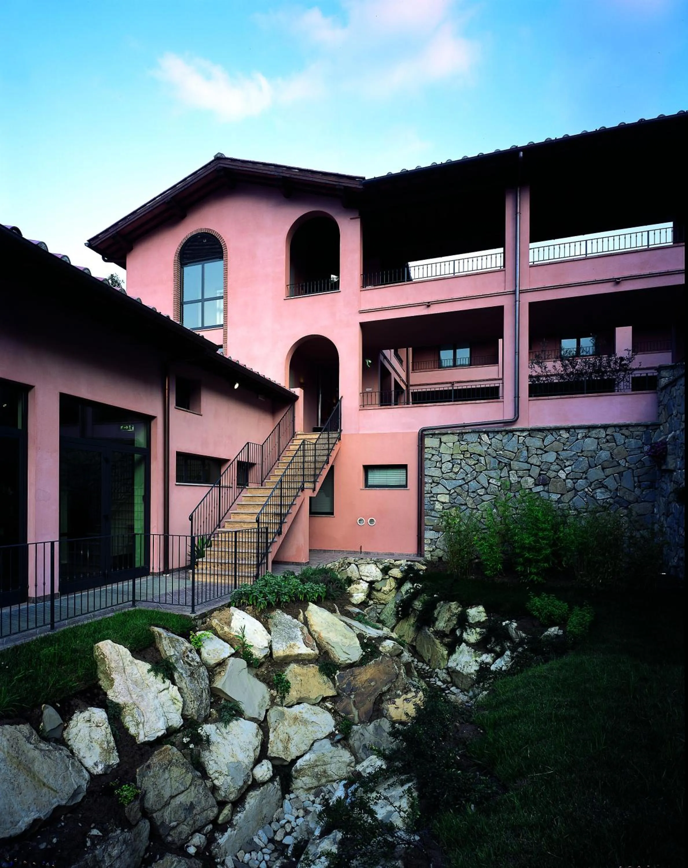 Facade/entrance in Meridiana Country Hotel