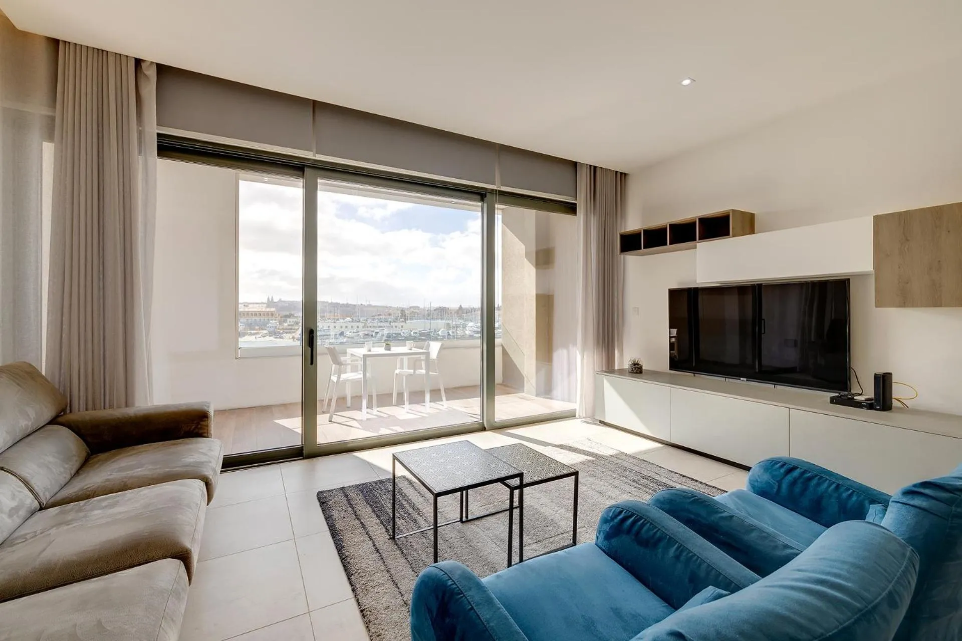 Deluxe Apartment with Valletta and Harbour Views