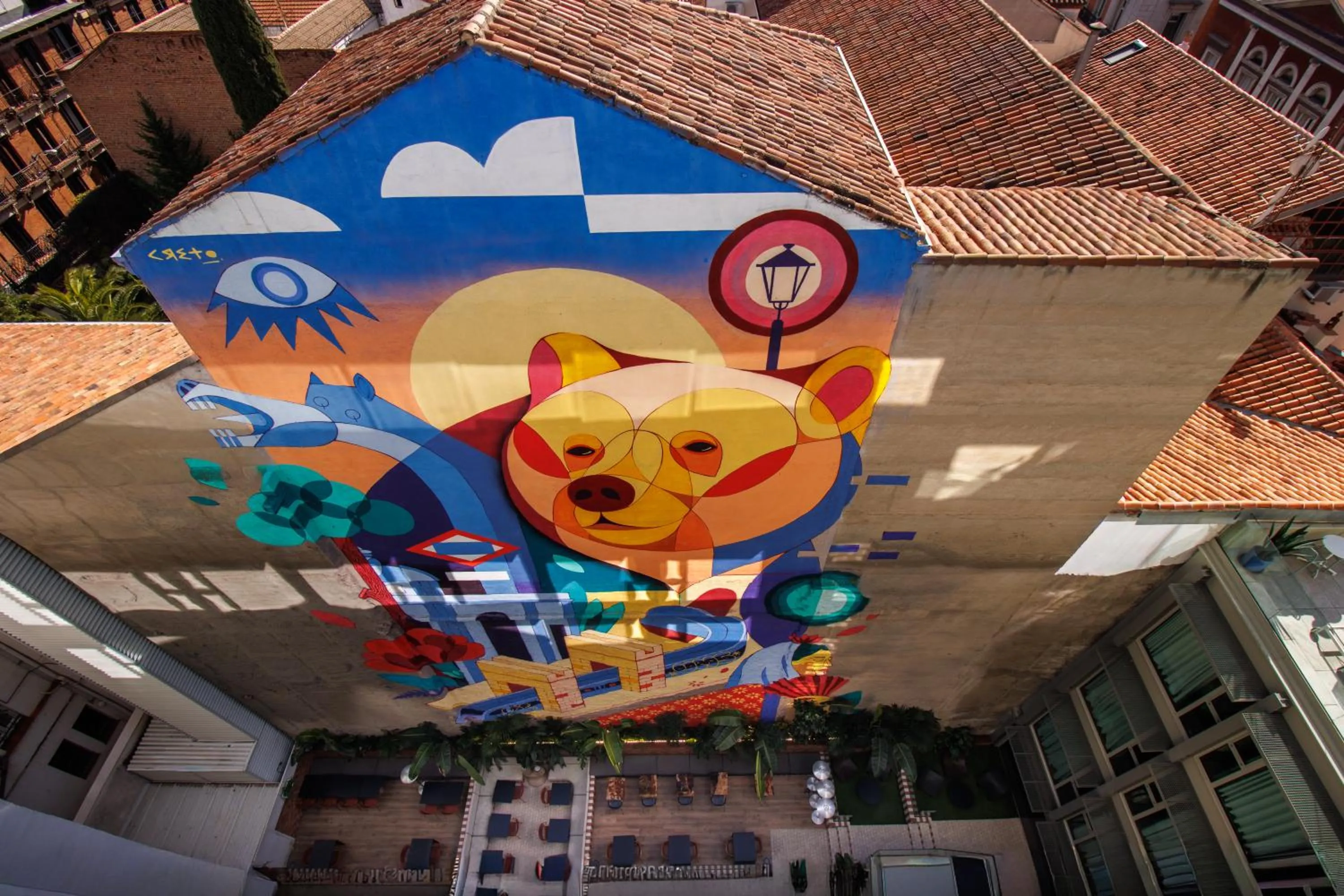 Property building in Akeah Hotel Gran Vía