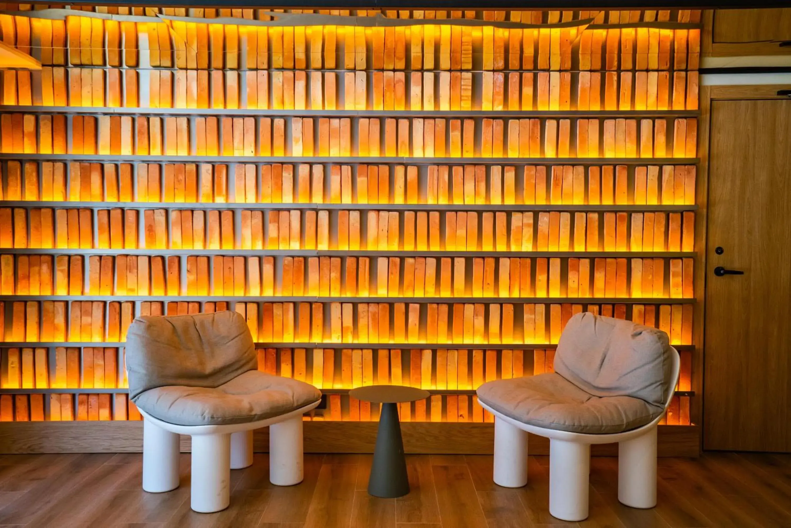 Property building in Akeah Hotel Gran Vía Property building in Akeah Hotel Gran Vía