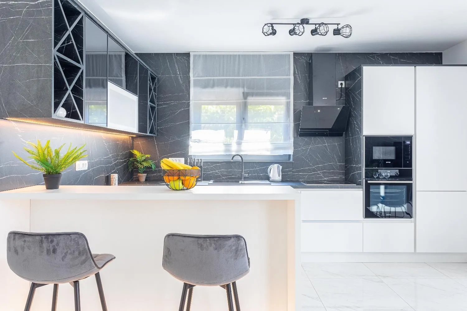 Kitchen or kitchenette in Villa Marionella