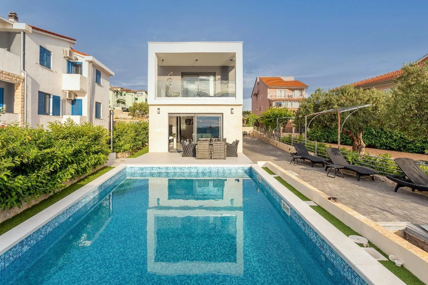 Property building in Villa Marionella