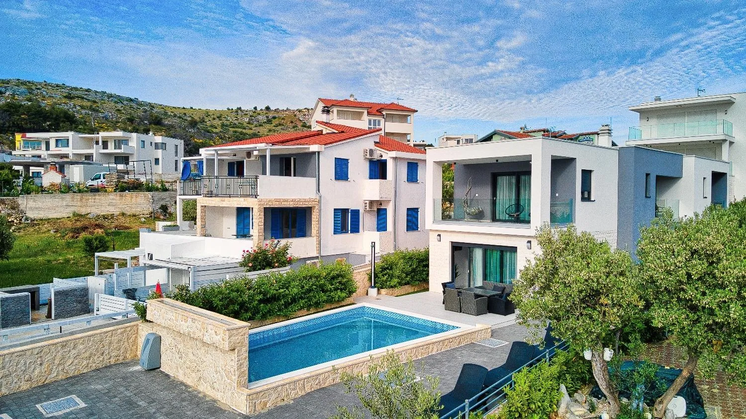 Property building in Villa Marionella