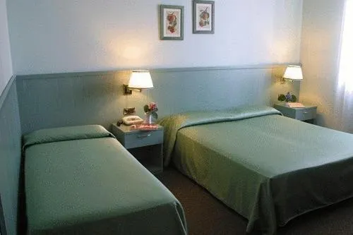 Bed in Albergo Della Corona