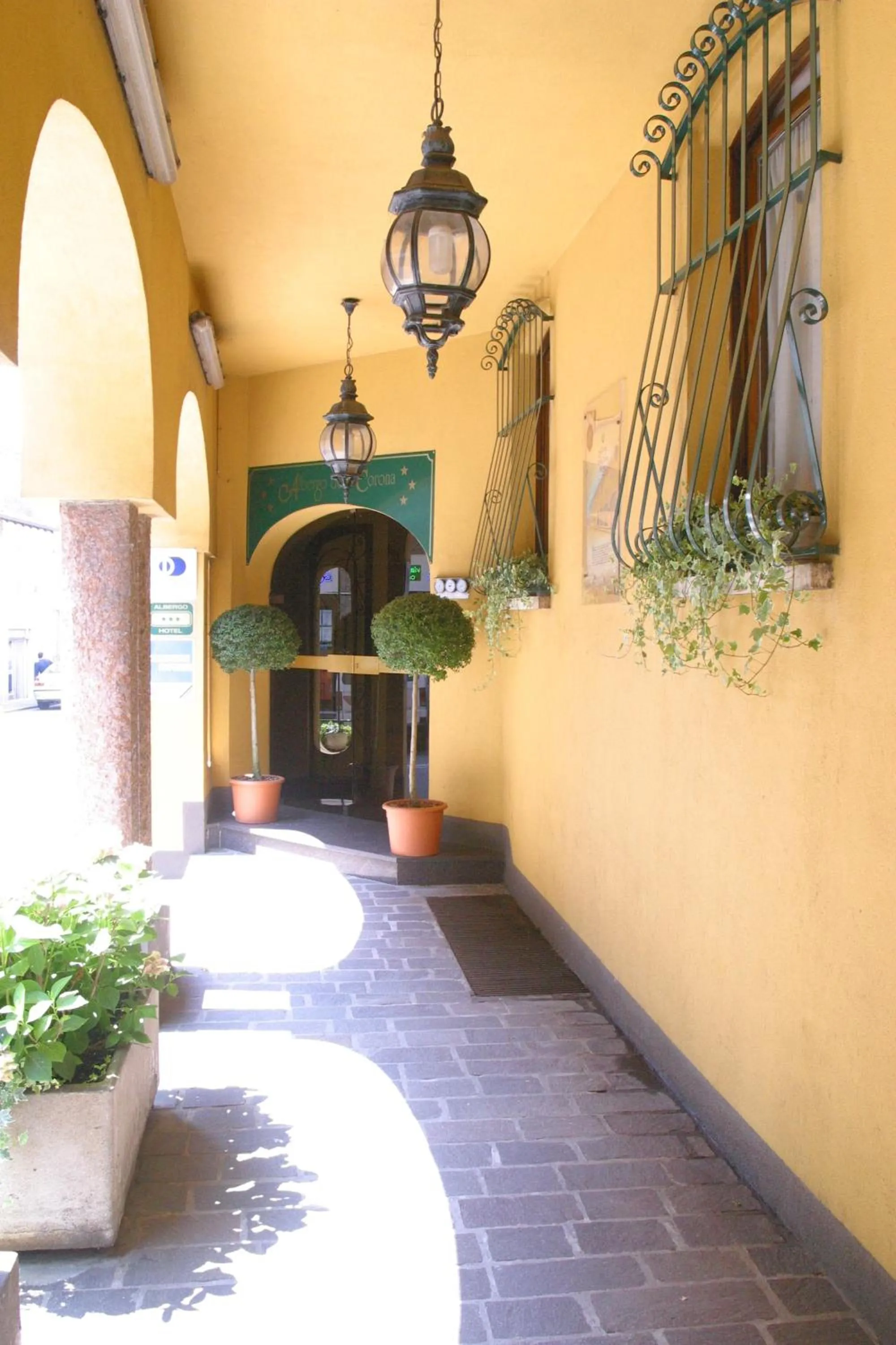 Facade/entrance in Albergo Della Corona
