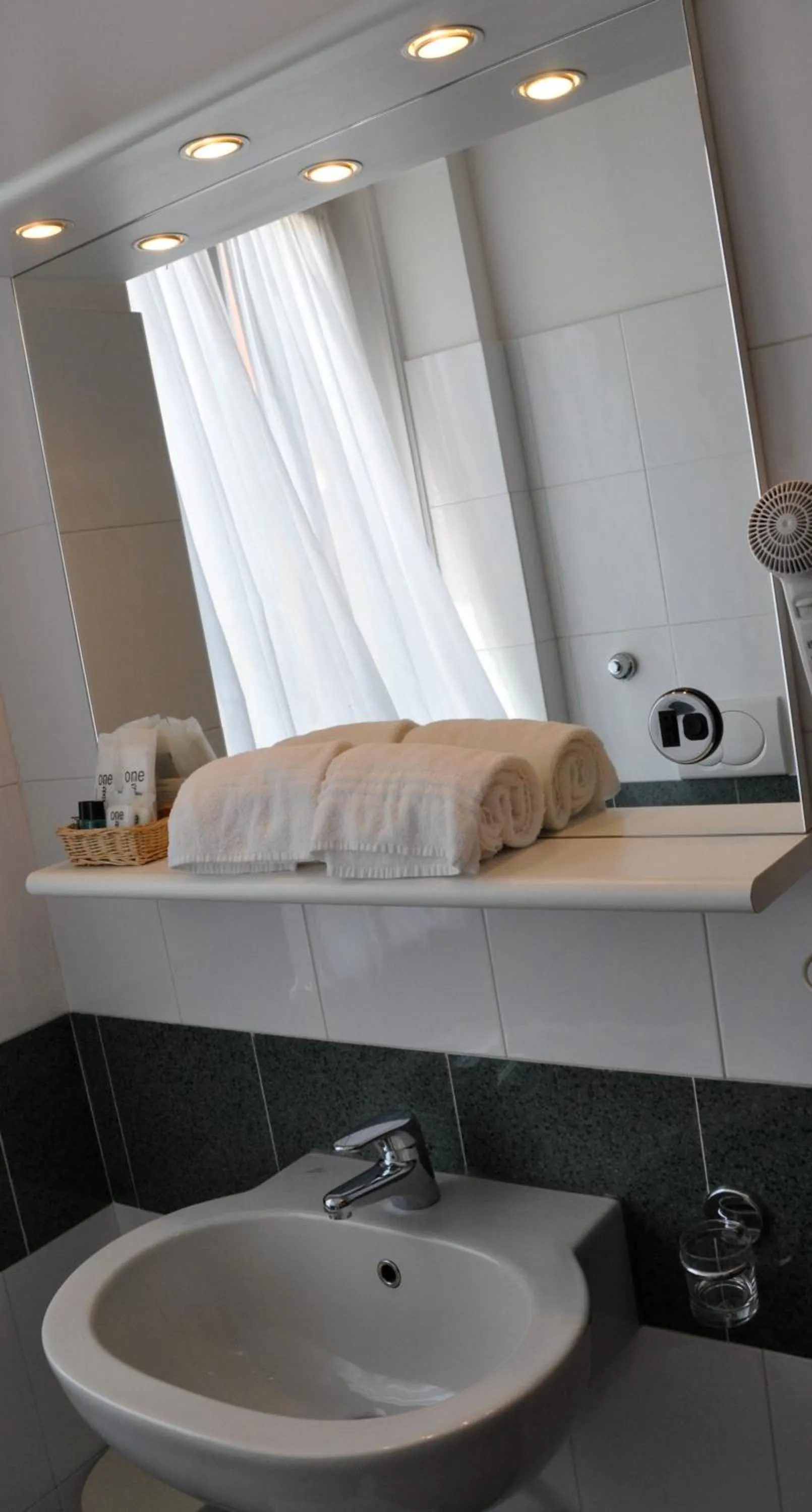 Day in Albergo Della Corona