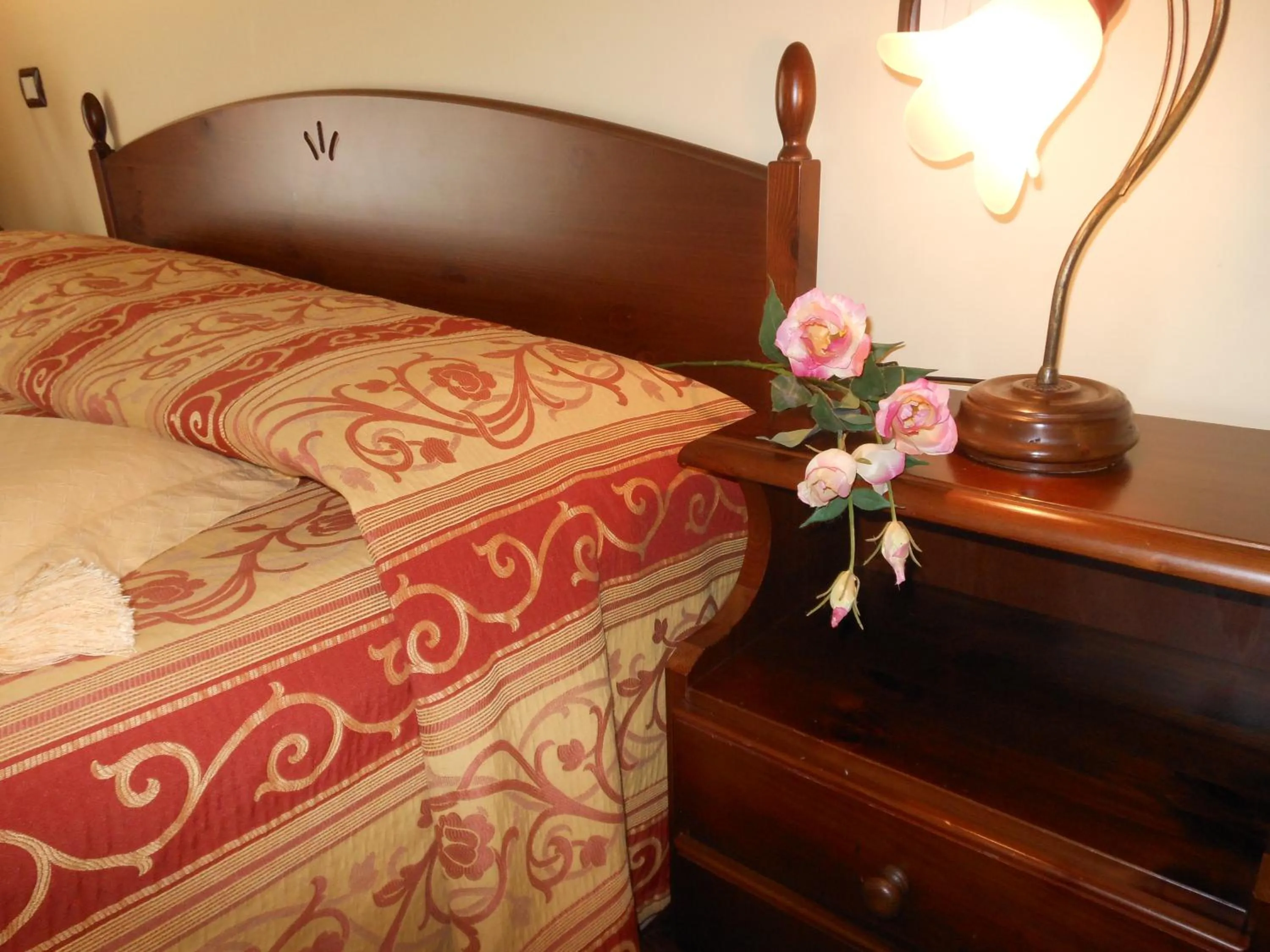 Decorative detail, Bed in Cà 'd Gnese