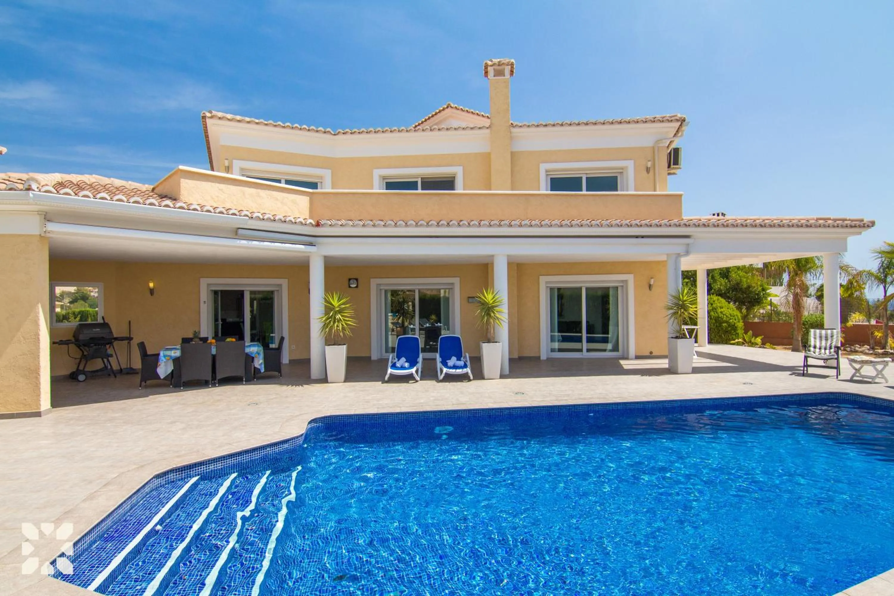 Villa Esplendida by Abahana Villas