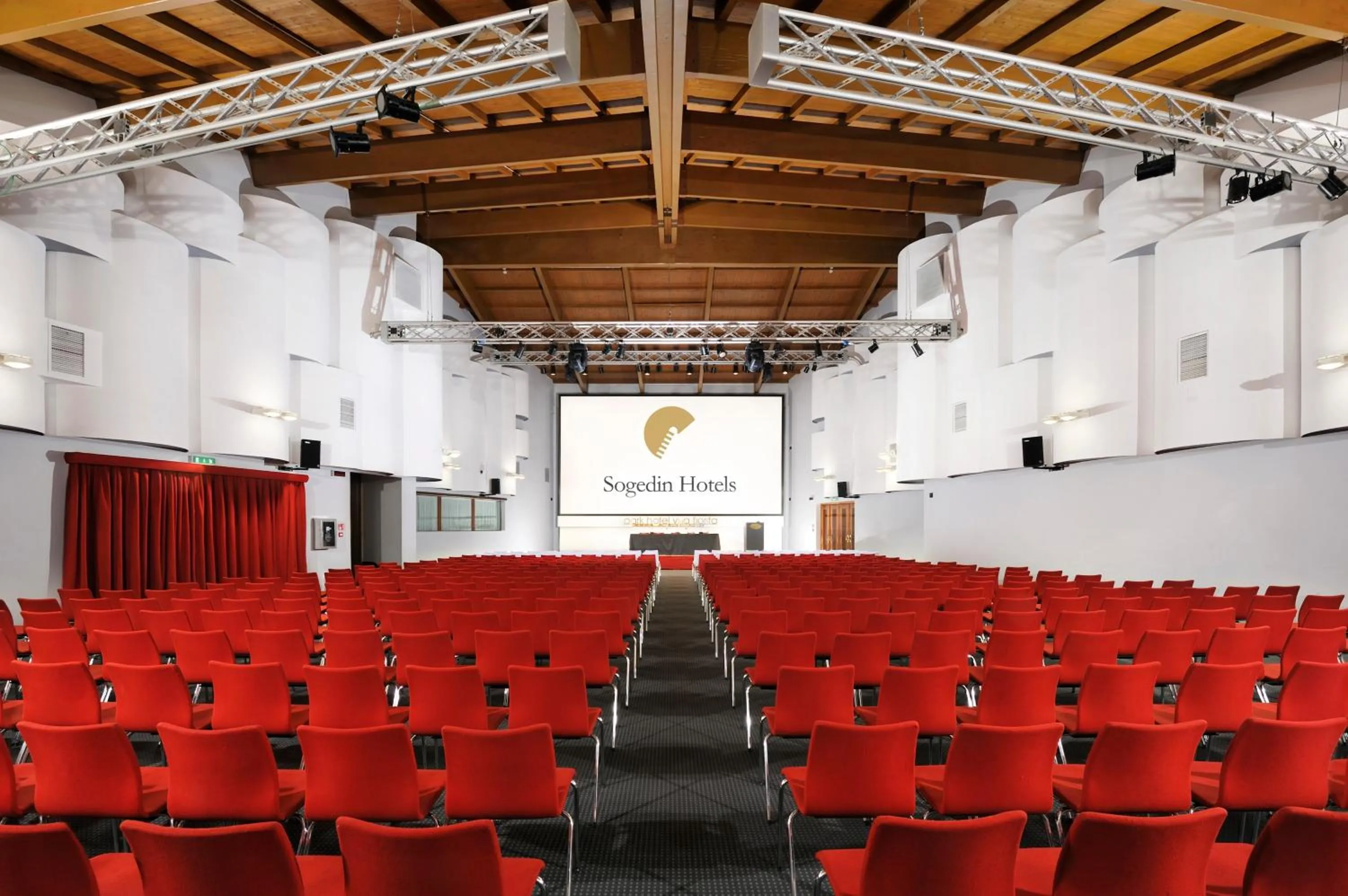 Business facilities in Villa Fiorita