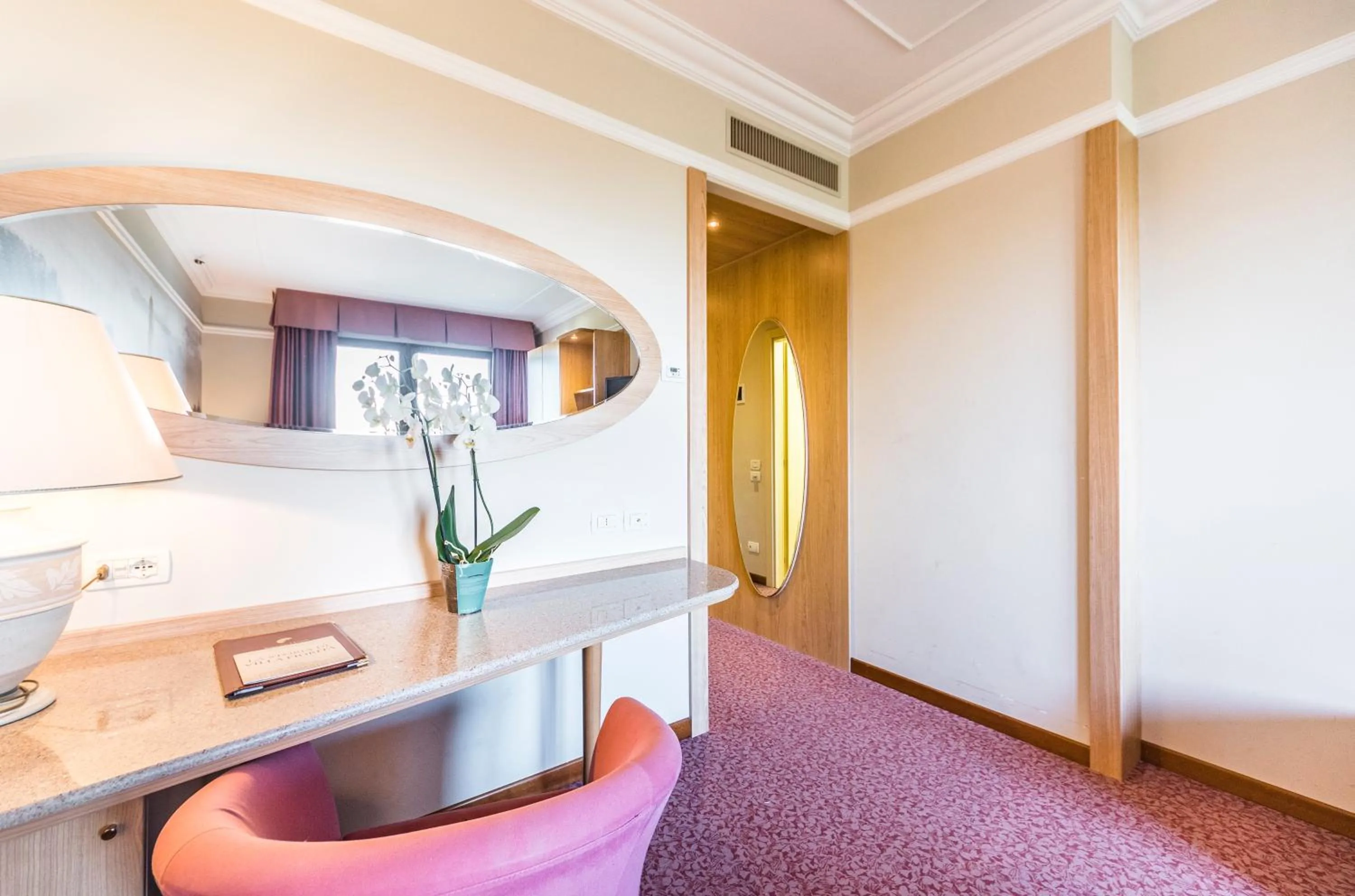 Bedroom, Bed in Villa Fiorita