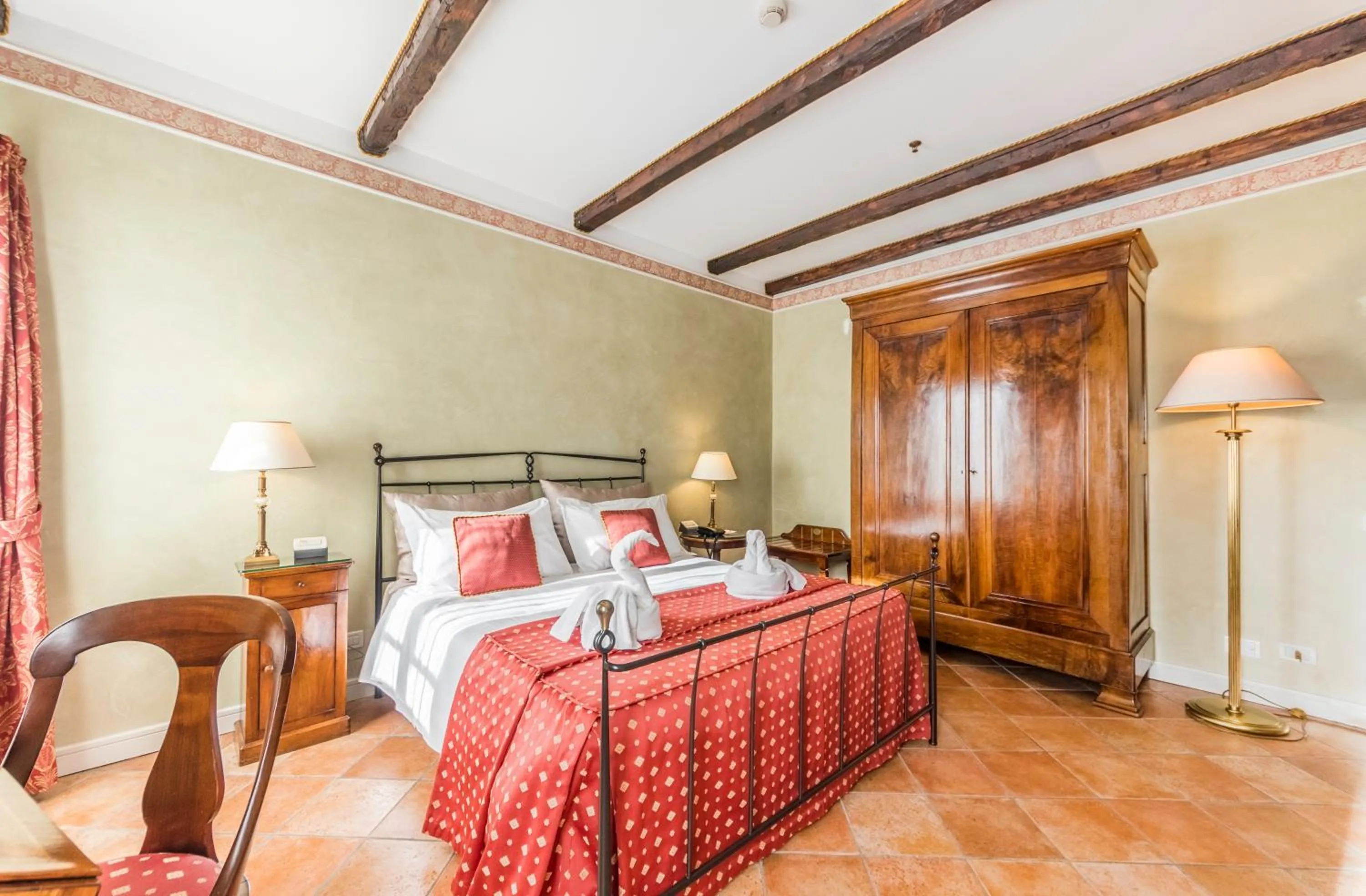 Bed in Villa Fiorita
