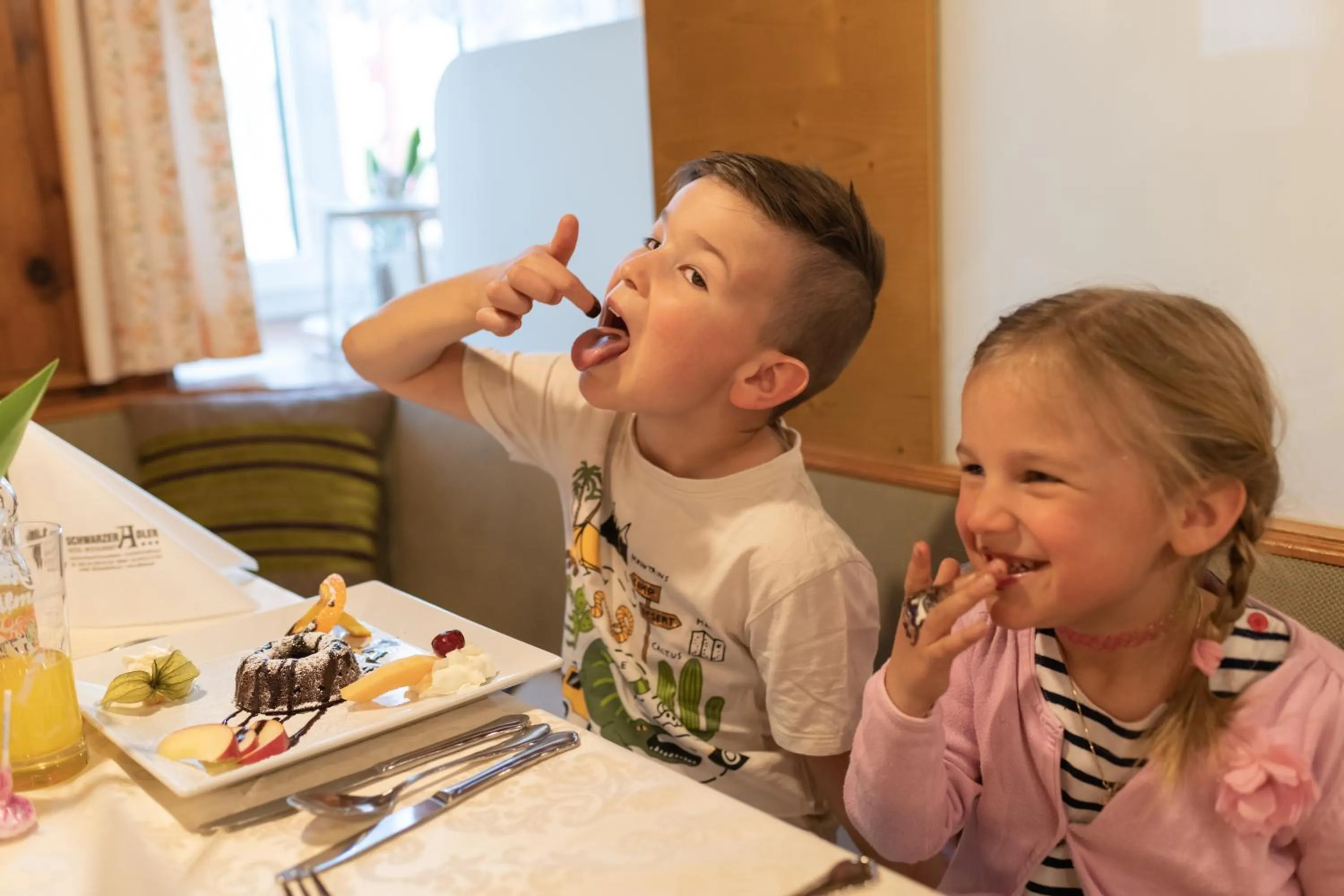 Food and drinks in Hotel Restaurant Schwarzer Adler