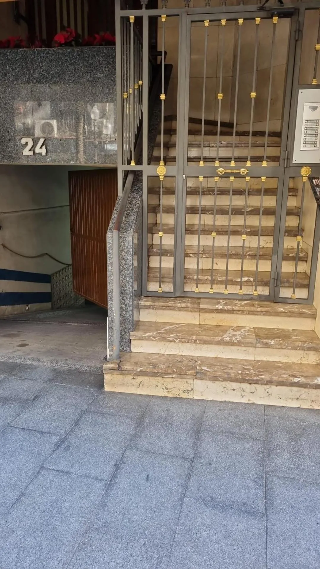 Facade/entrance in Pension El Dorado