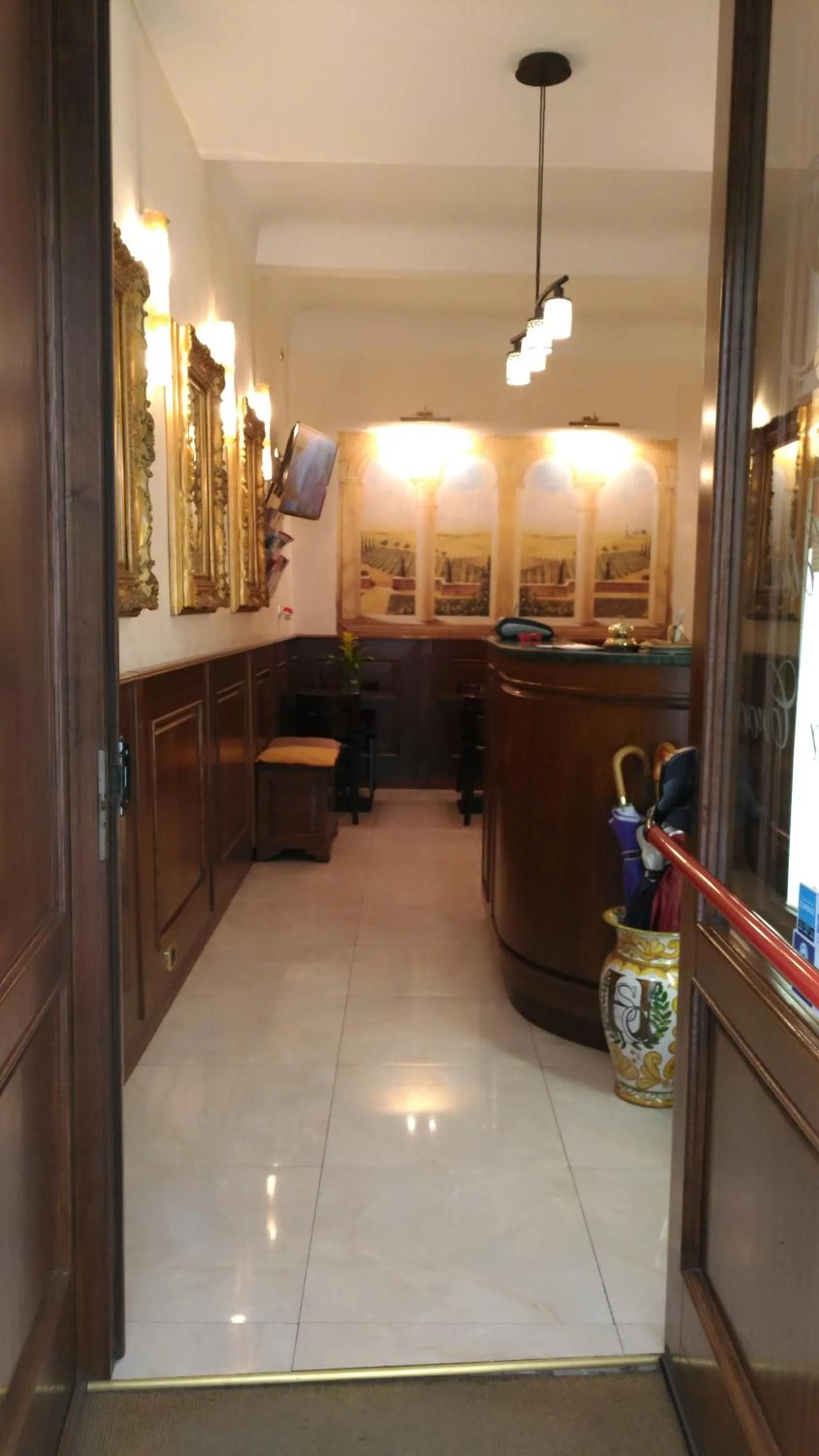 Communal lounge/ TV room in Hotel Santa Croce