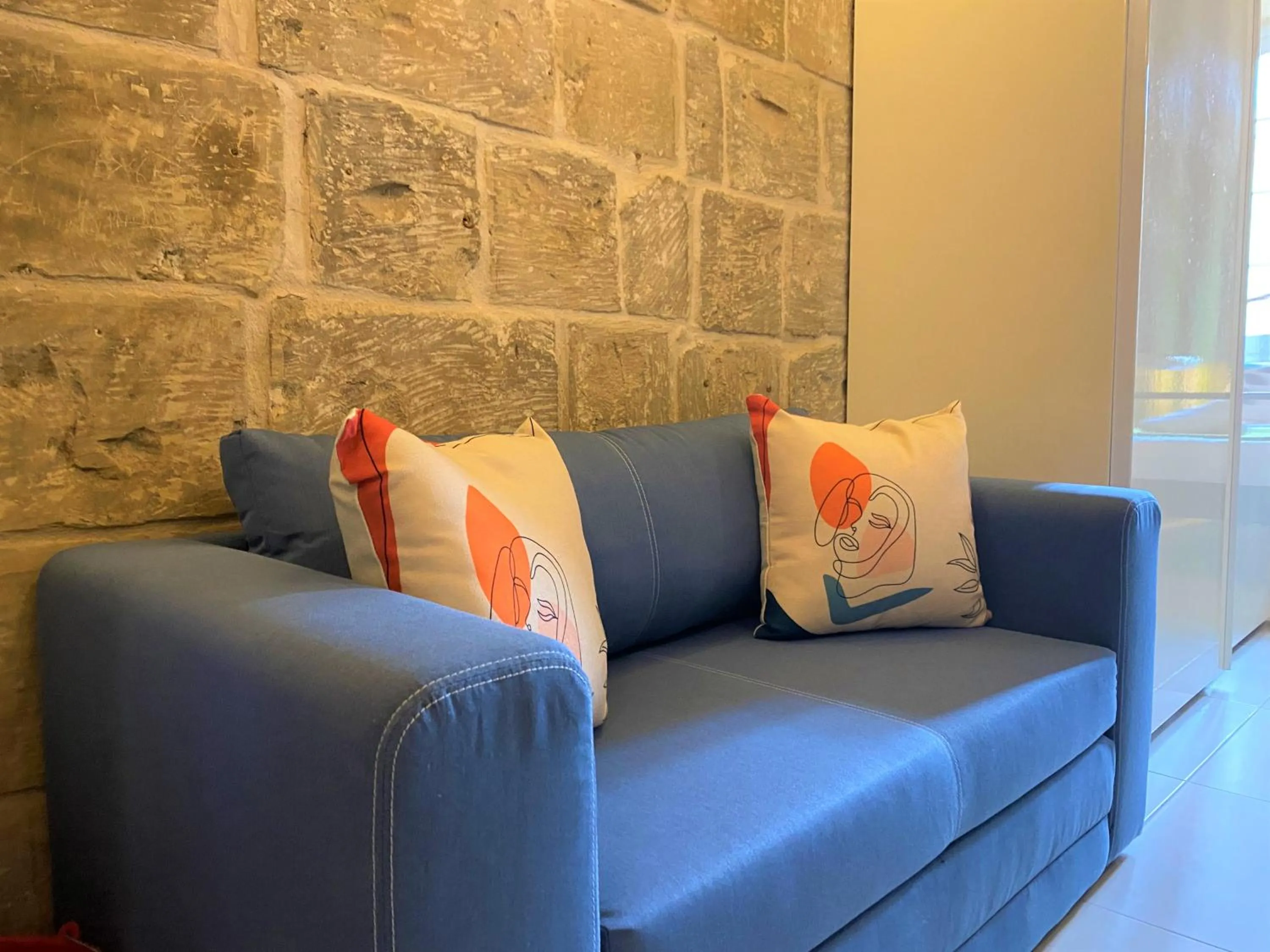 Living room in Tritoni Harbour suites - Valletta