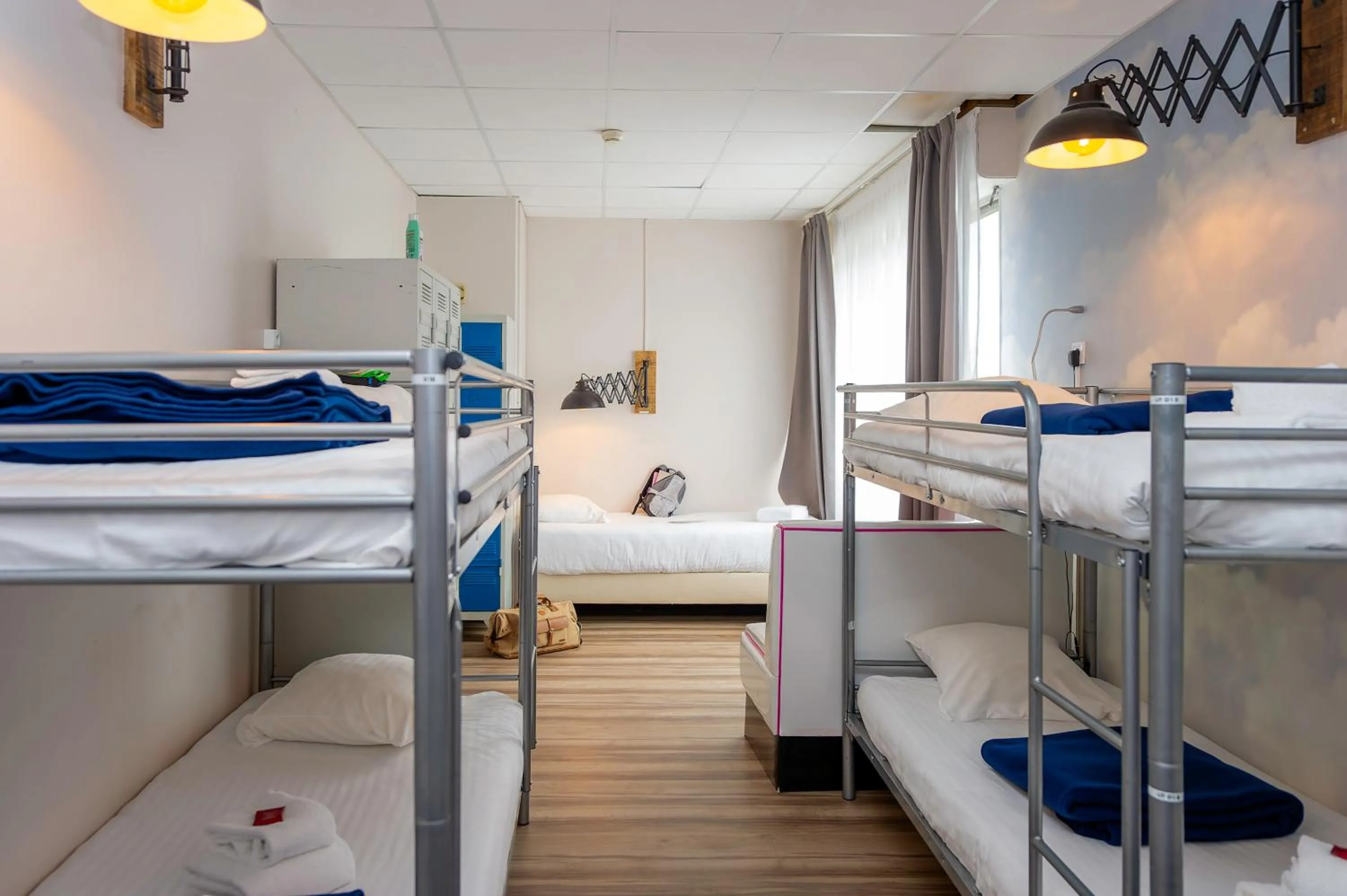 bunk bed, Bed in Hôtel Le Grand Barnum