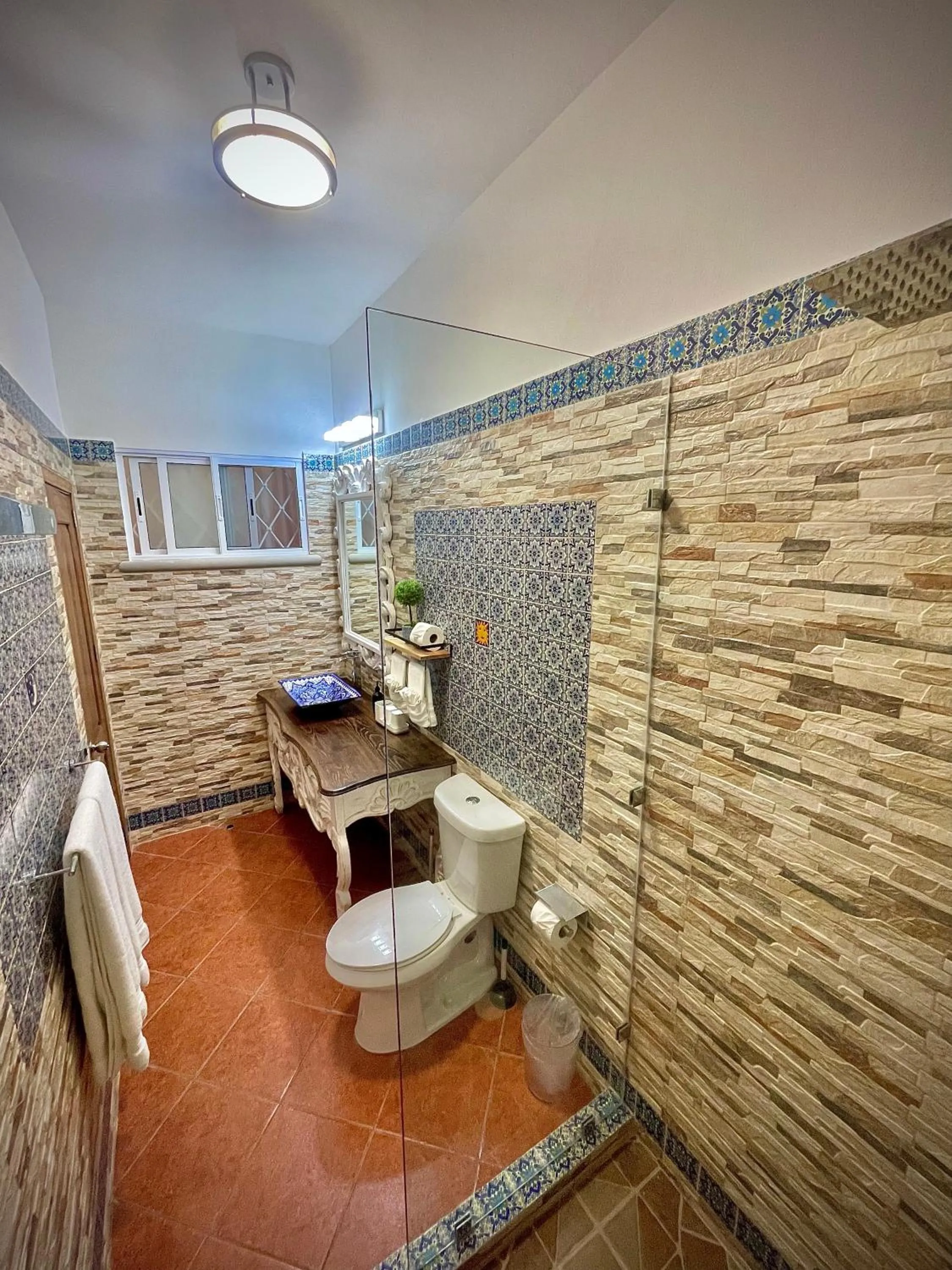 Toilet in Castillo Tulum