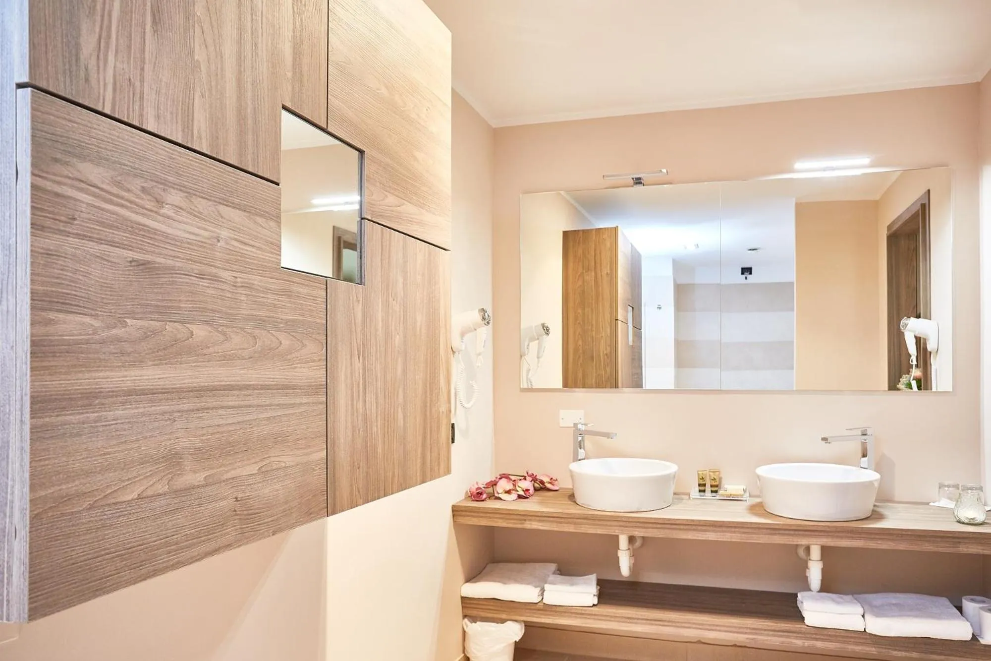 Bathroom in Ferretti MajesticHouse