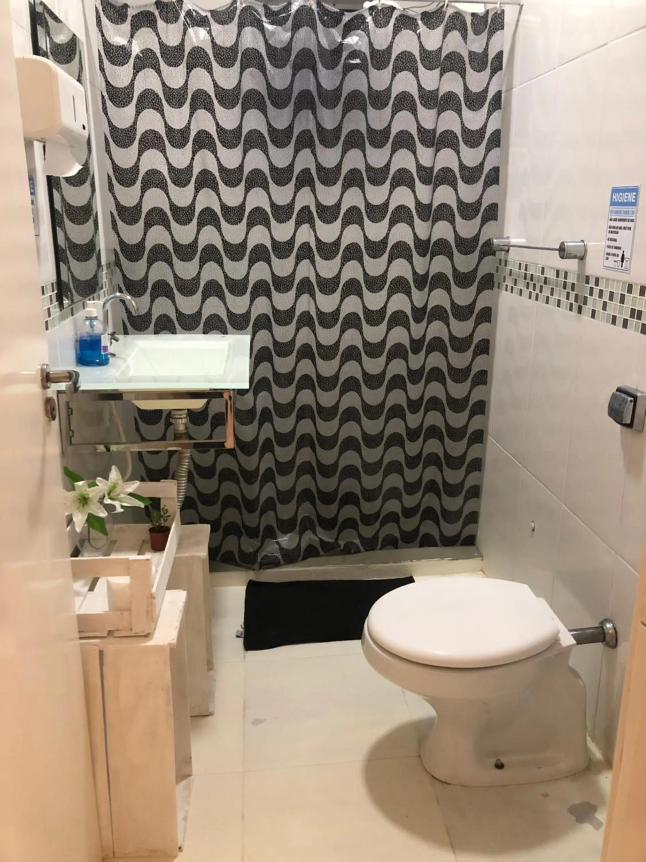 Toilet in Hostel Welcome SP - Congonhas