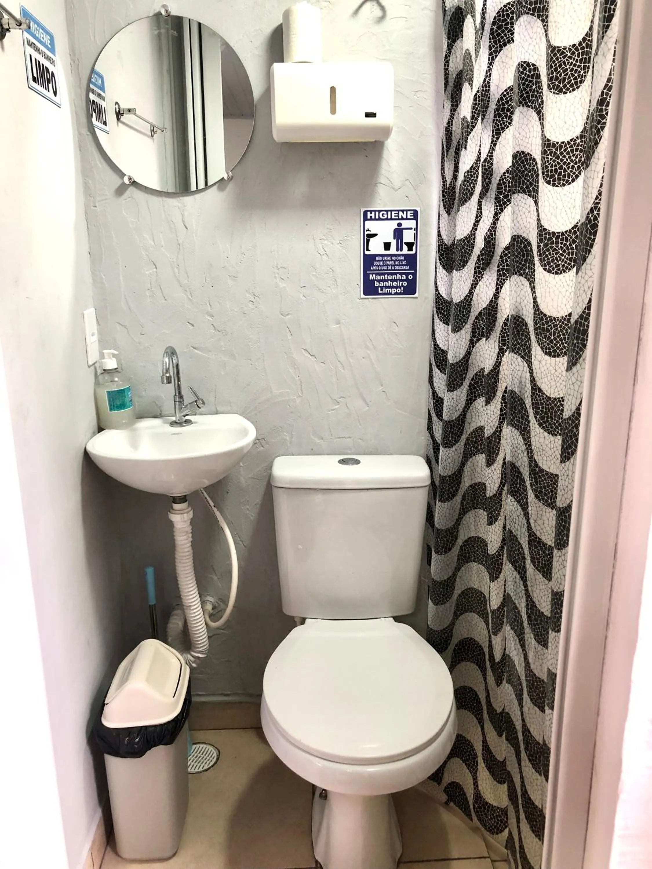 Toilet in Hostel Welcome SP - Congonhas