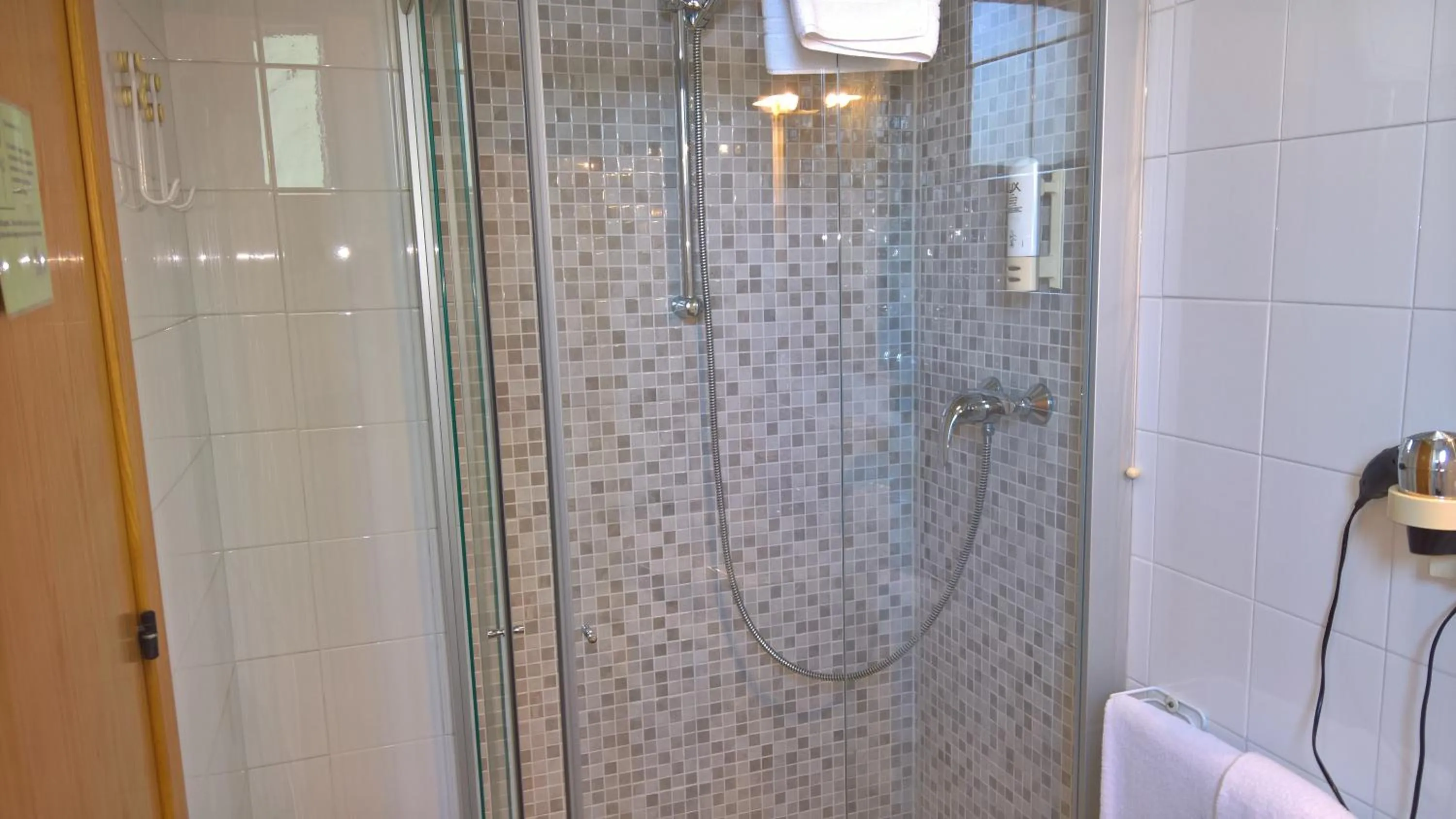 Bathroom in Hotel Ristorante alla Campagna