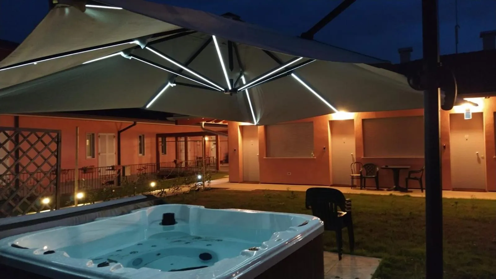 Night in Hotel Ristorante alla Campagna