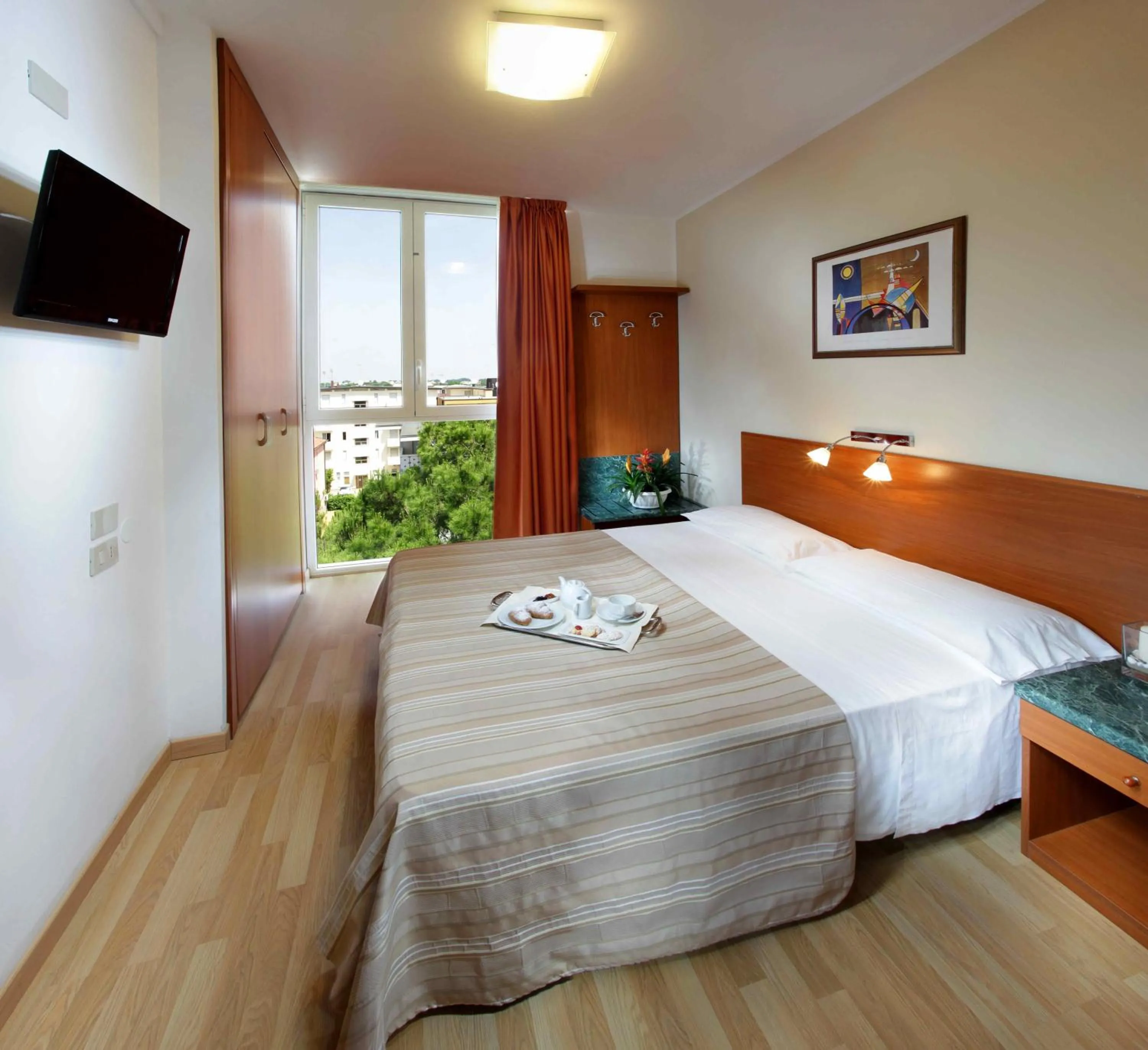 Property building, Bed in Hotel Bembo