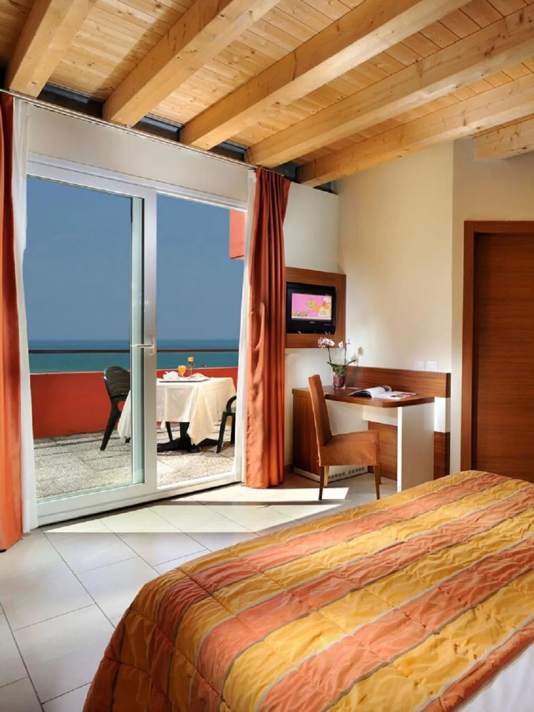 Bedroom, Bed in Hotel Bembo