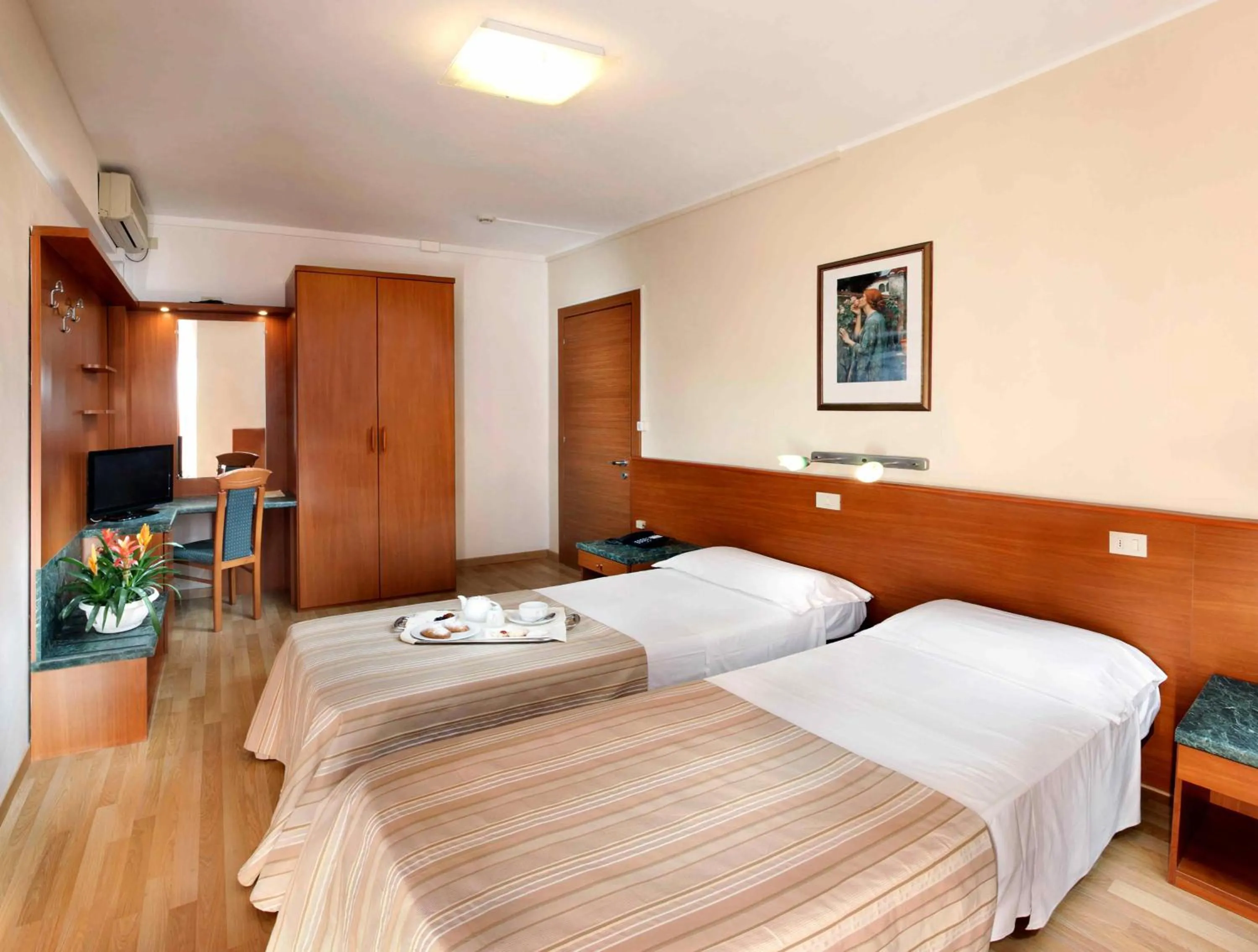 Photo of the whole room, Bed in Hotel Bembo