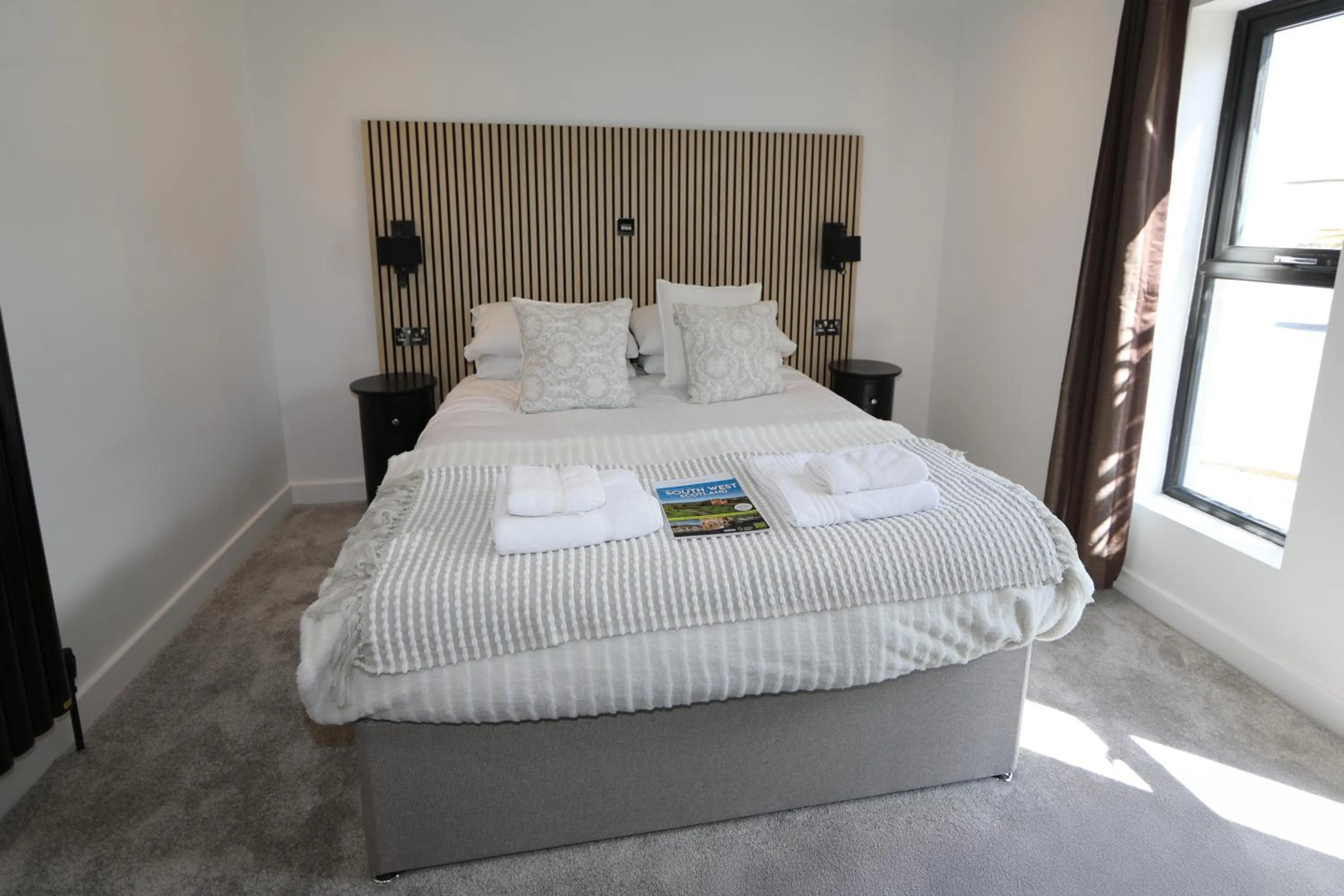 Bed in The Inn on the Loch