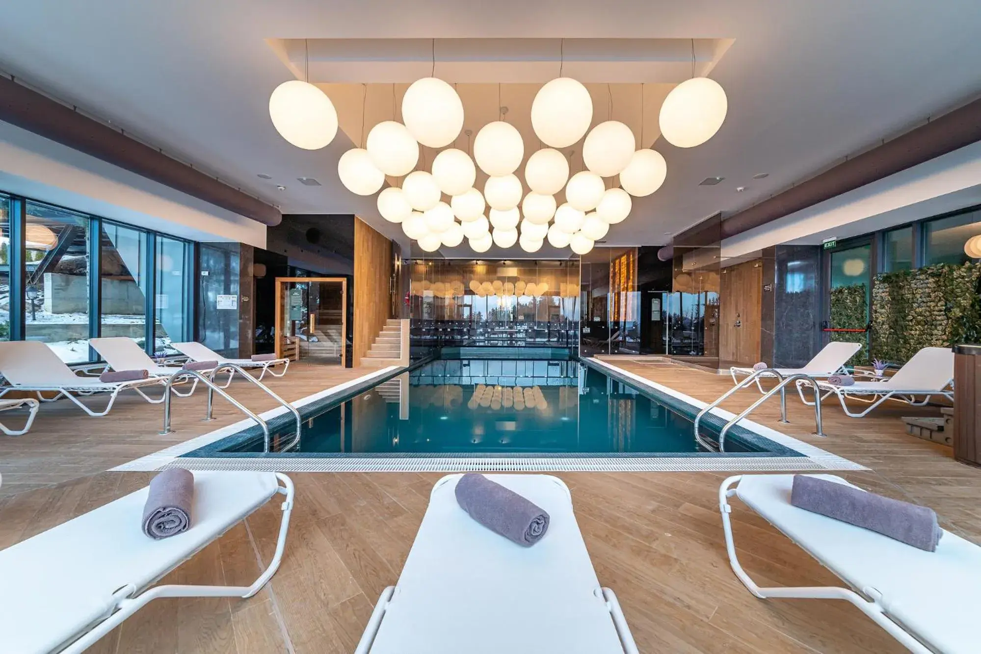 Complex Hotelier COTA O MIE Complex Hotelier COTA O MIE