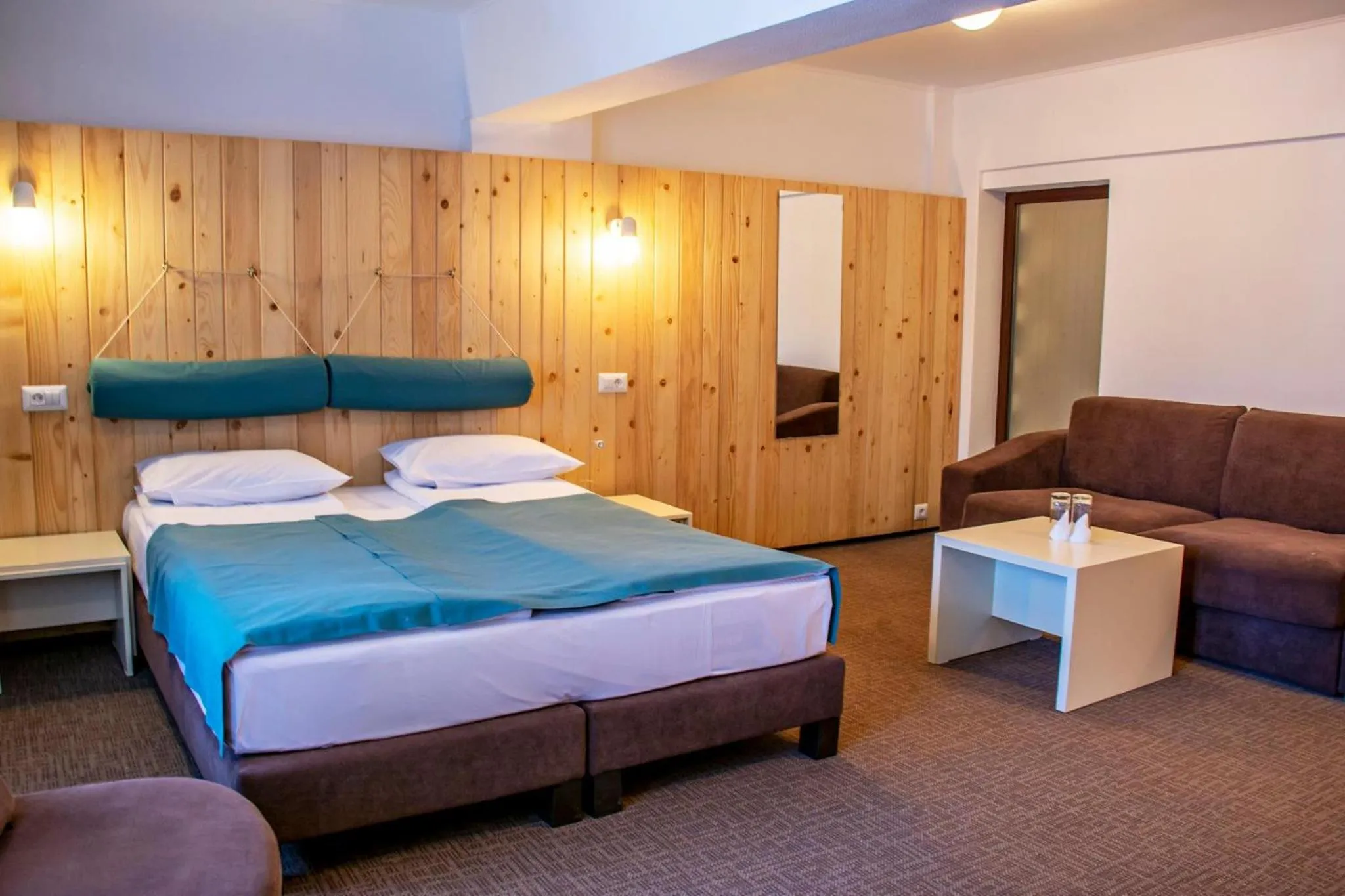 Complex Hotelier COTA O MIE