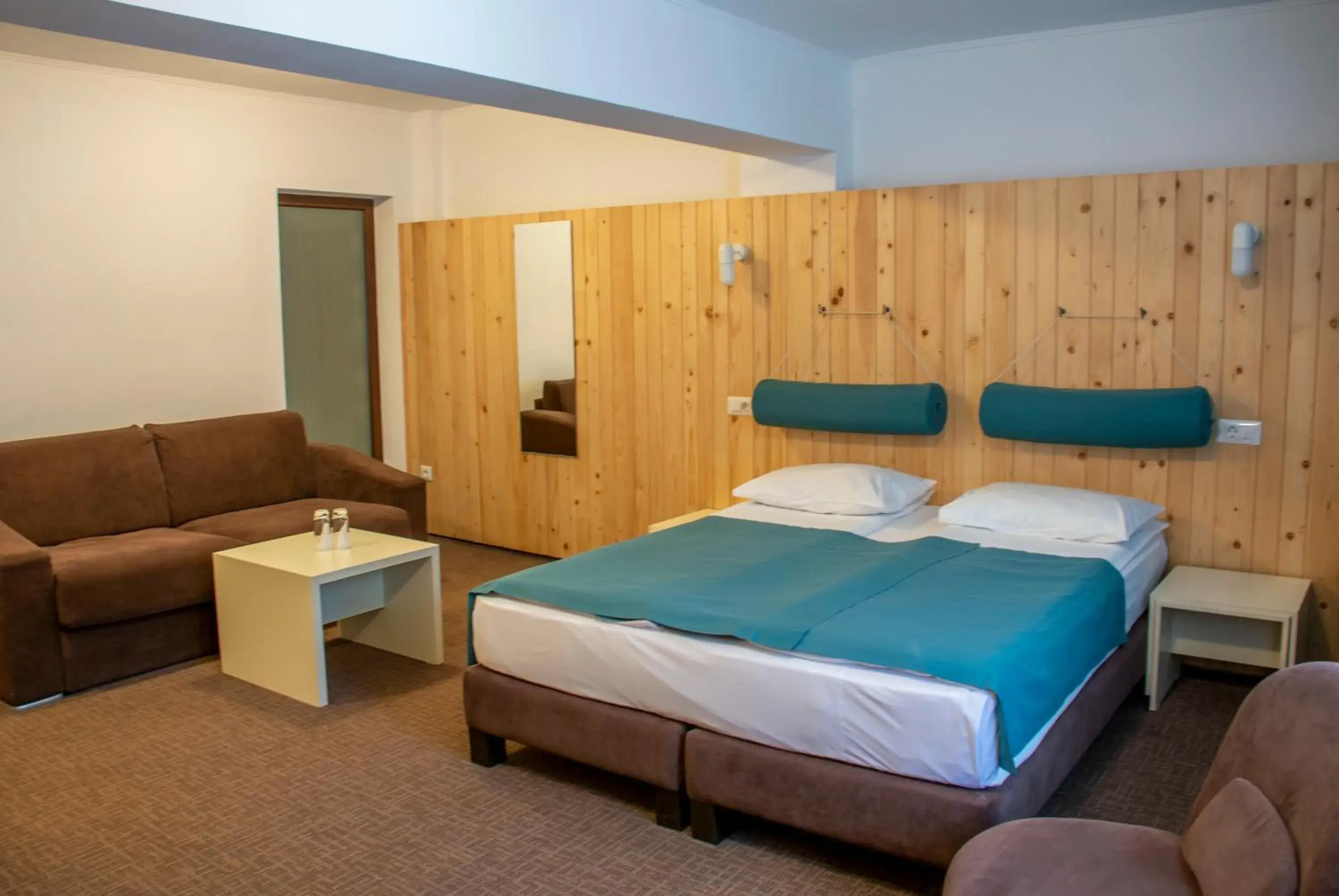 Double Room with Spa Access in Complex Hotelier COTA O MIE Double Room with Spa Access in Complex Hotelier COTA O MIE