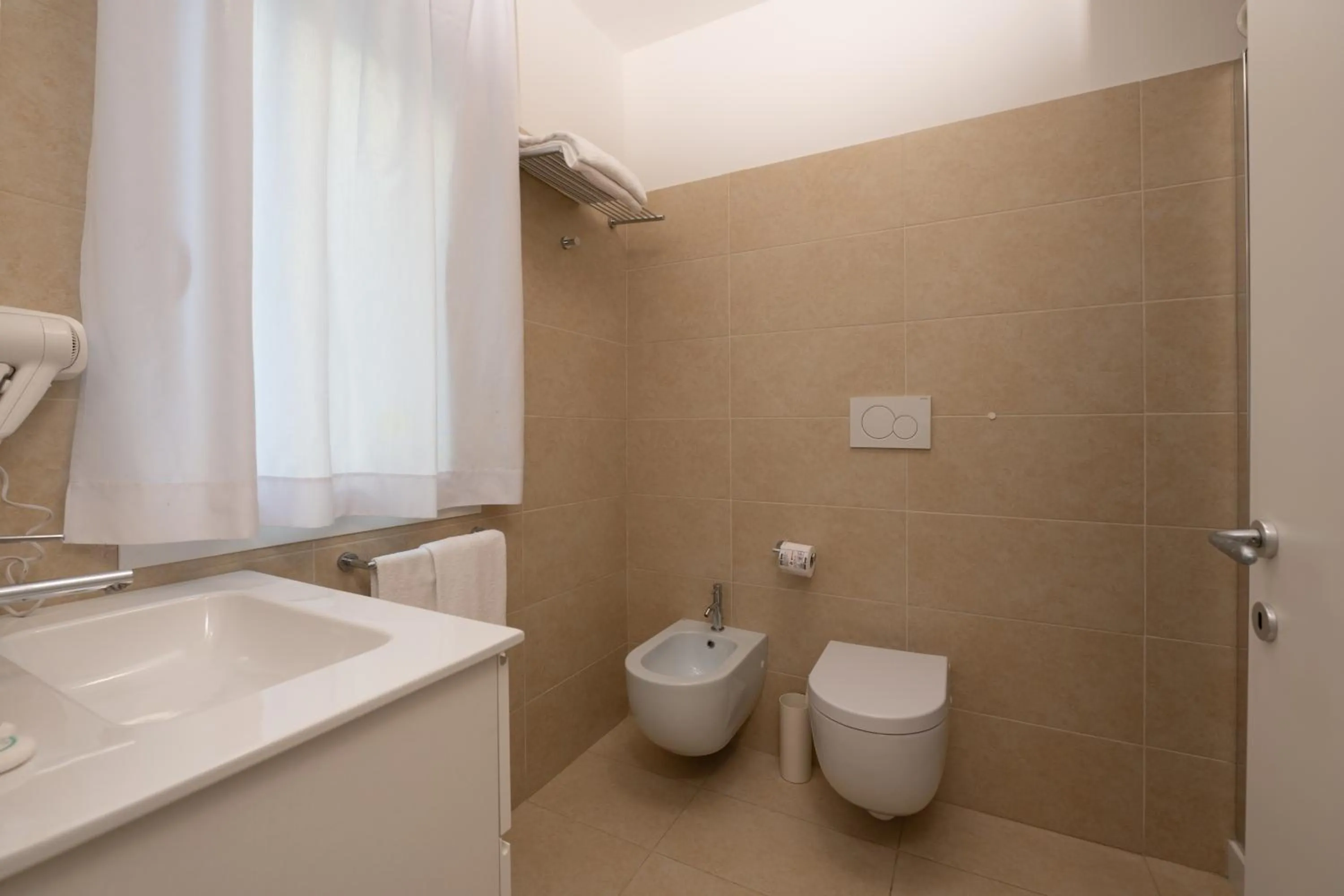 Bathroom in Hotel Astoria