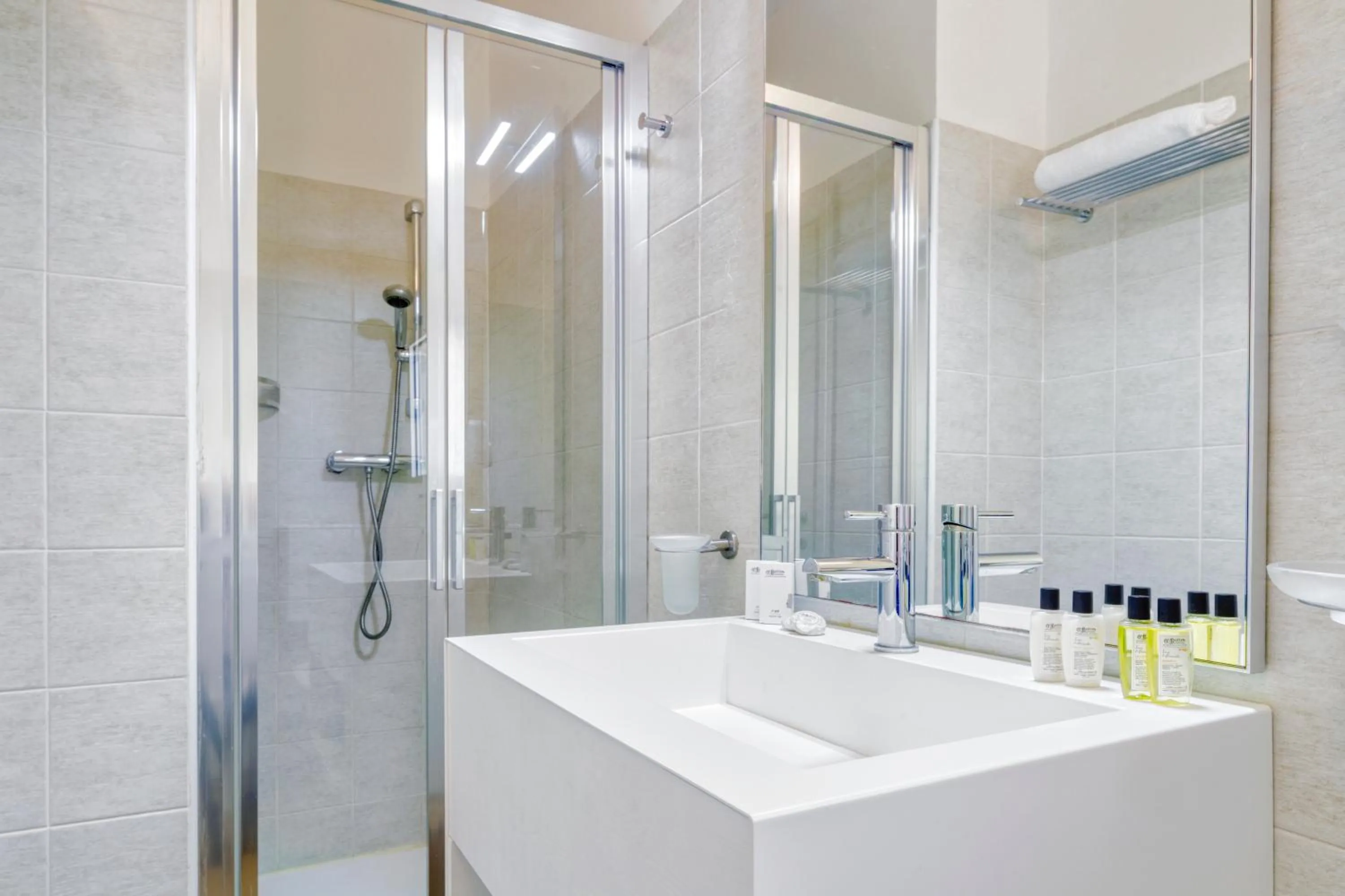 Bathroom in Hotel Astoria