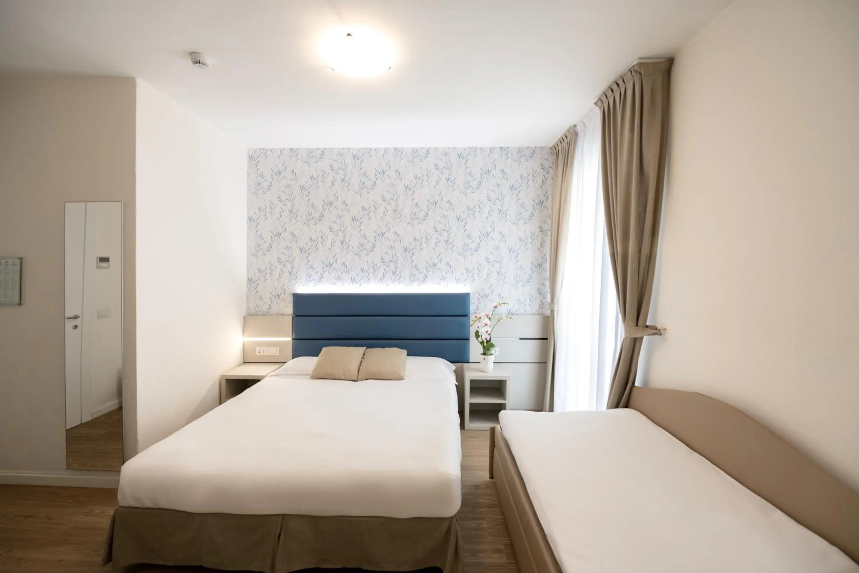 Bed in Hotel Astoria