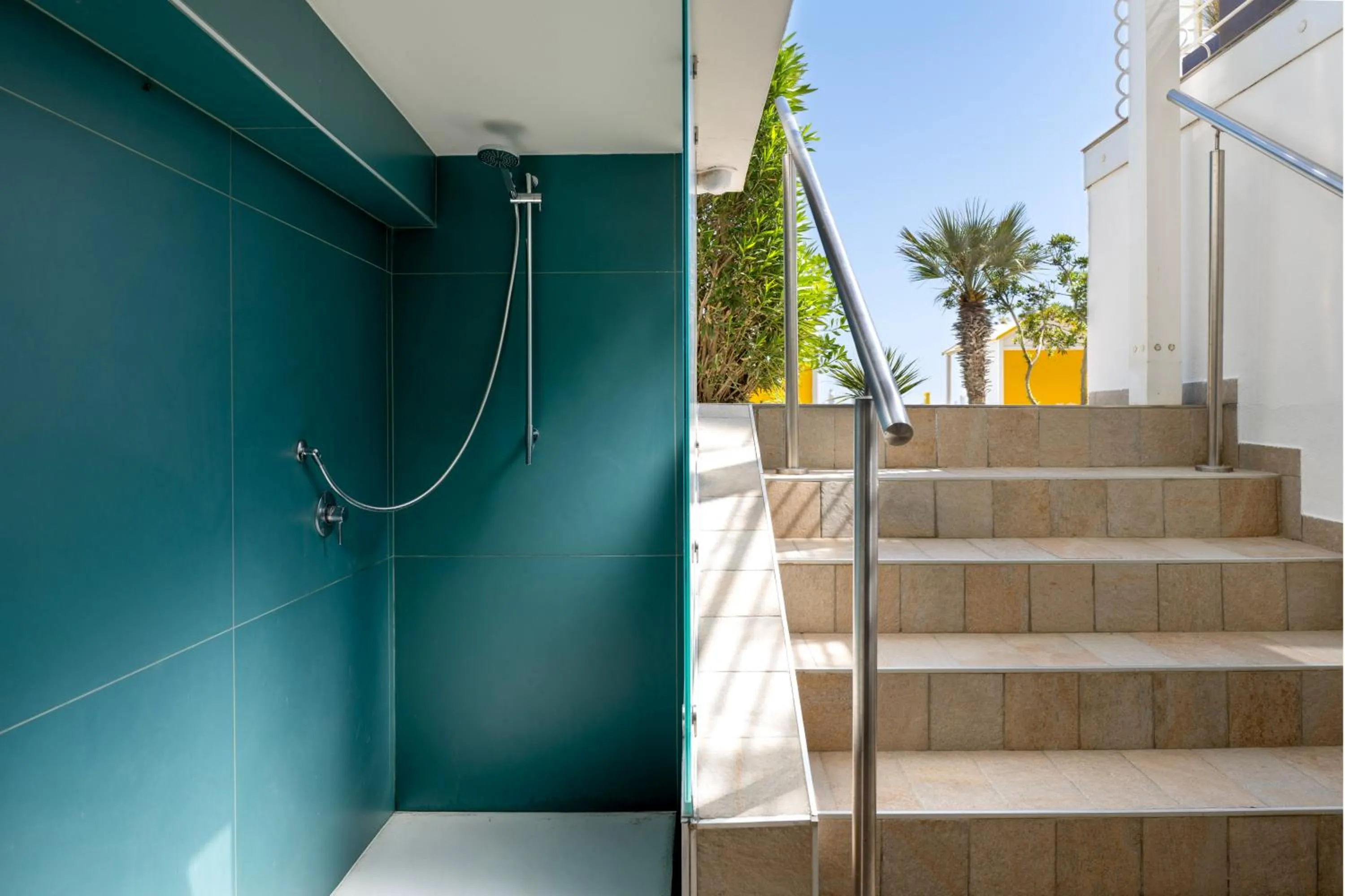 Shower in Hotel Astoria