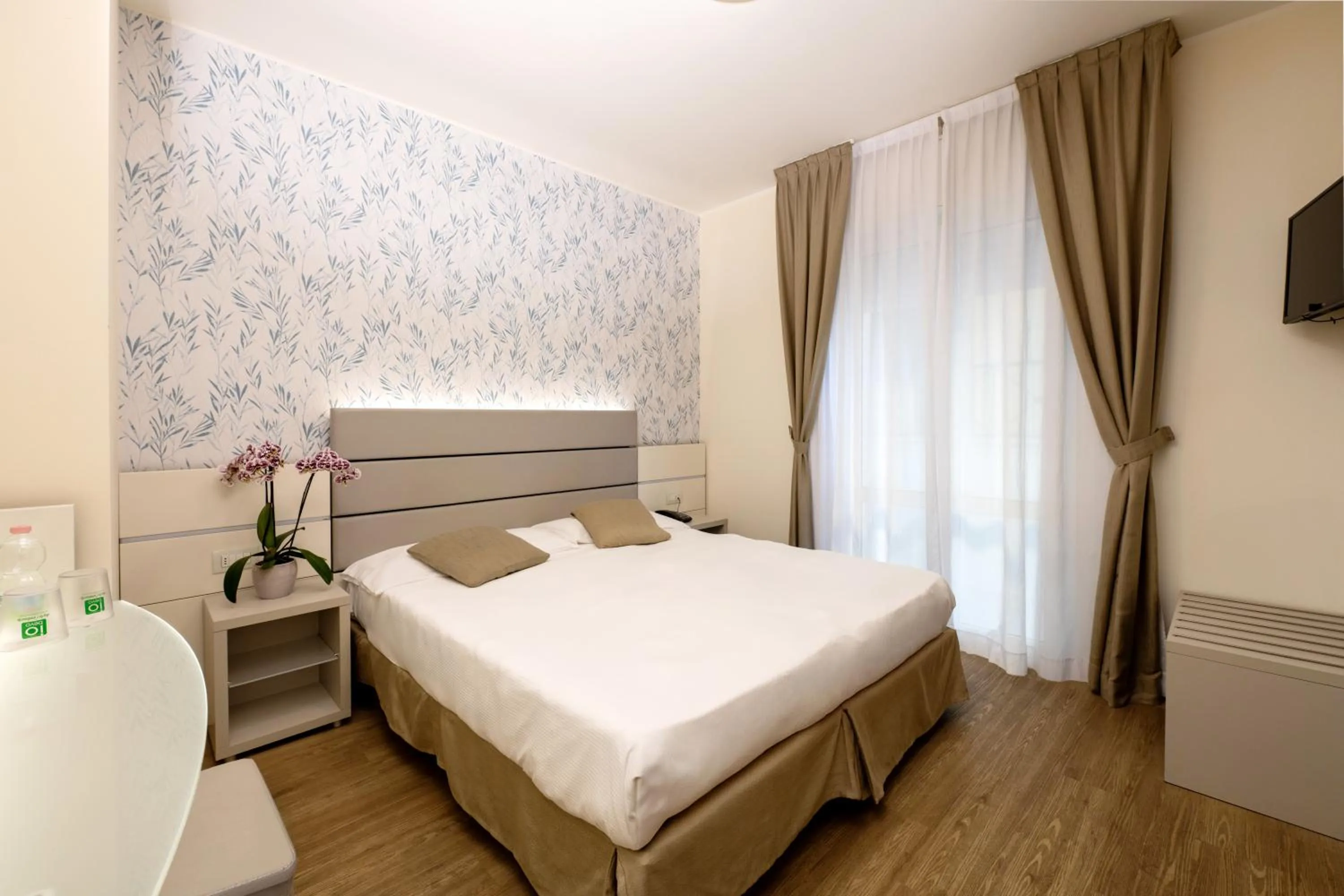 Bedroom, Bed in Hotel Astoria