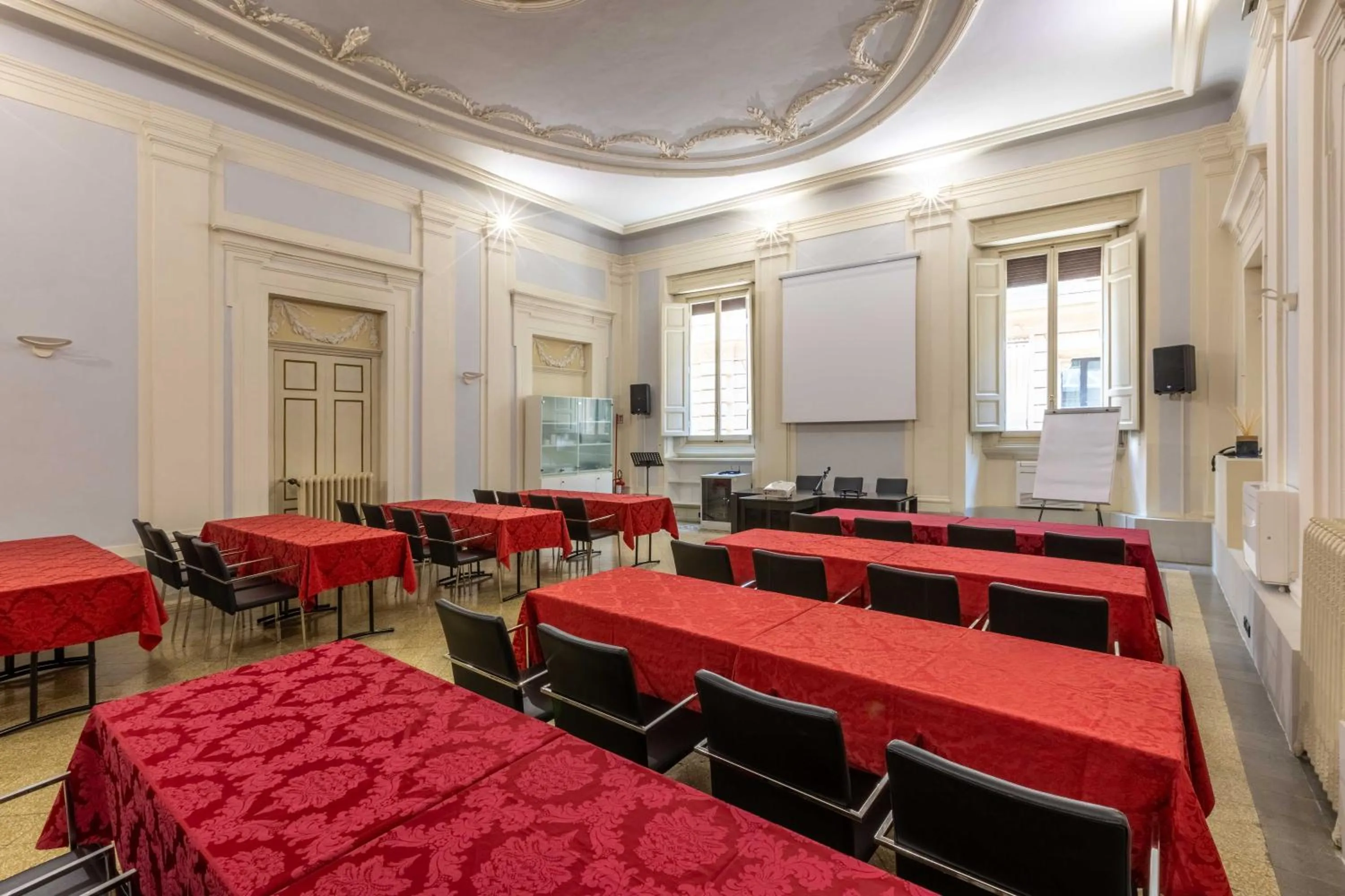 Meeting/conference room in Relais Hotel Centrale "Dimora Storica"