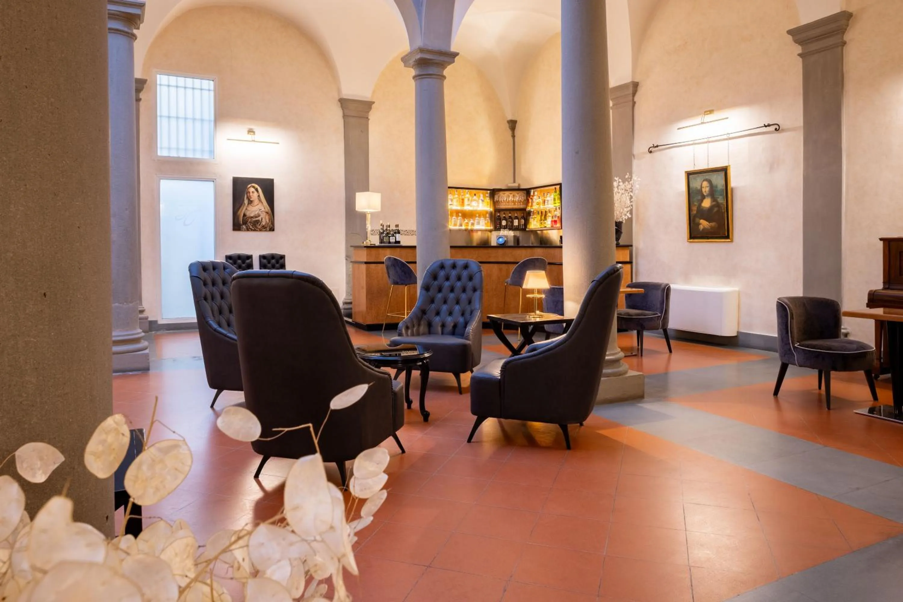 Lounge or bar in Relais Hotel Centrale "Dimora Storica"