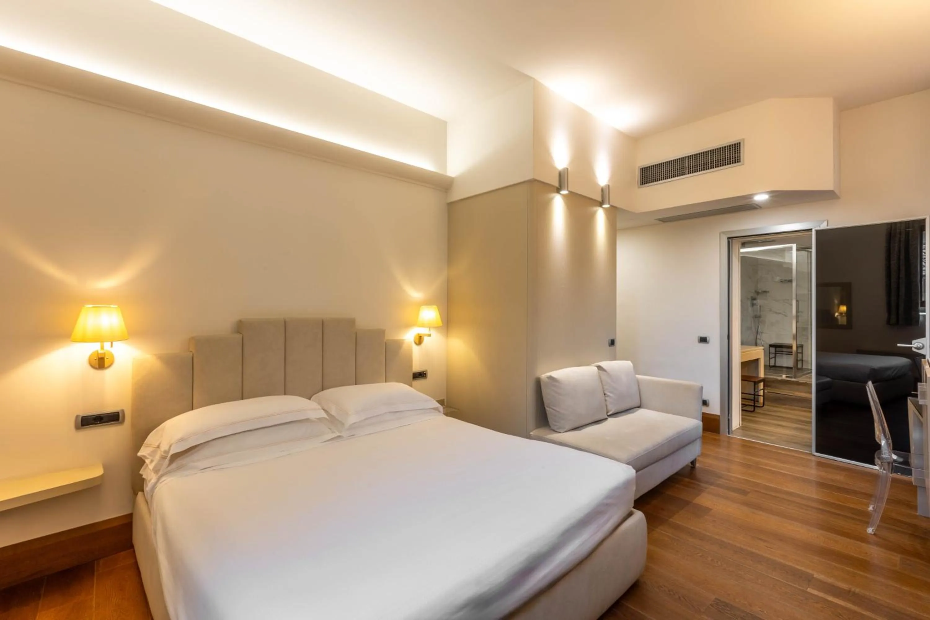 Bedroom, Bed in Relais Hotel Centrale "Dimora Storica"