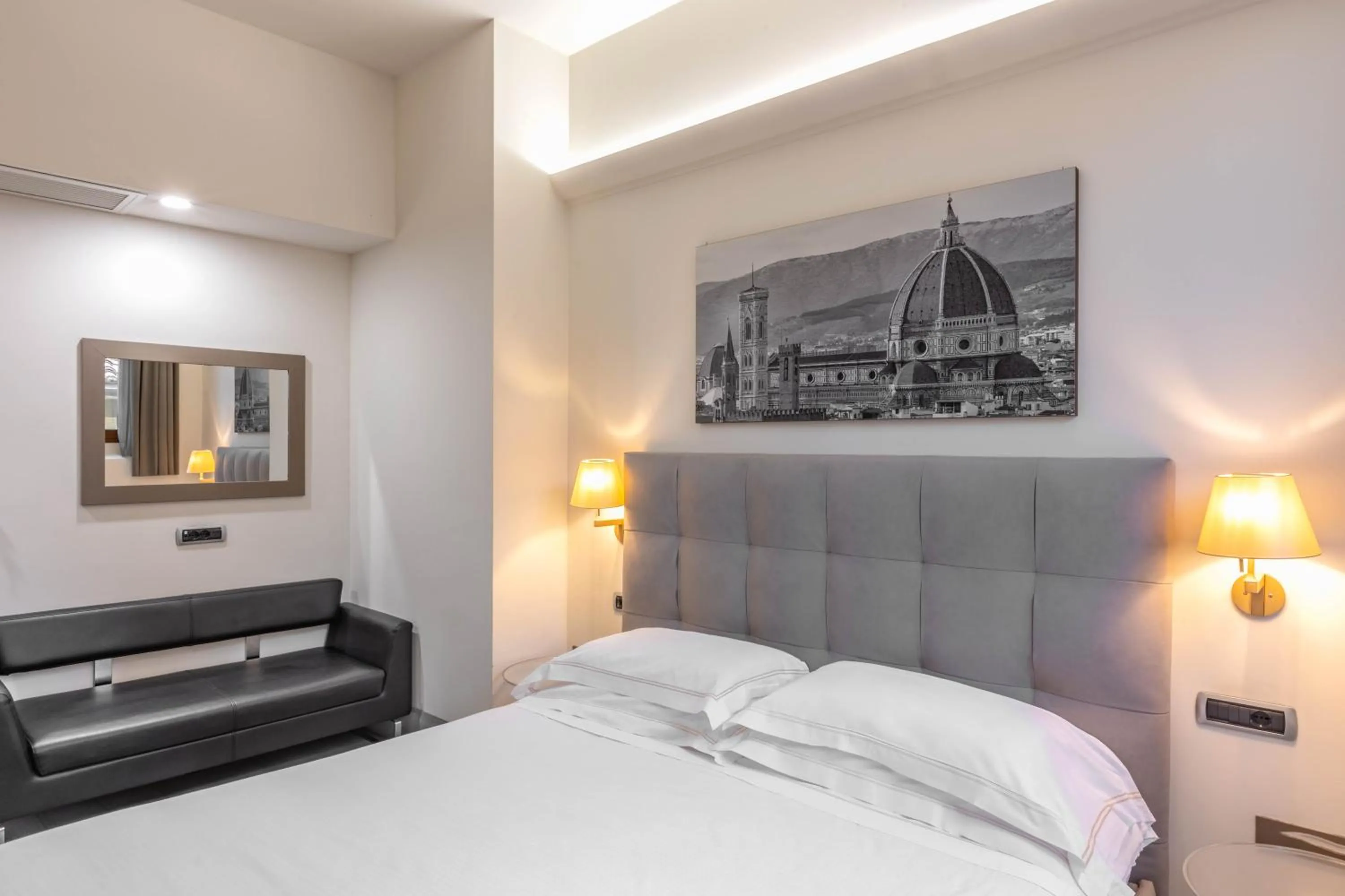 Bedroom, Bed in Relais Hotel Centrale "Dimora Storica"