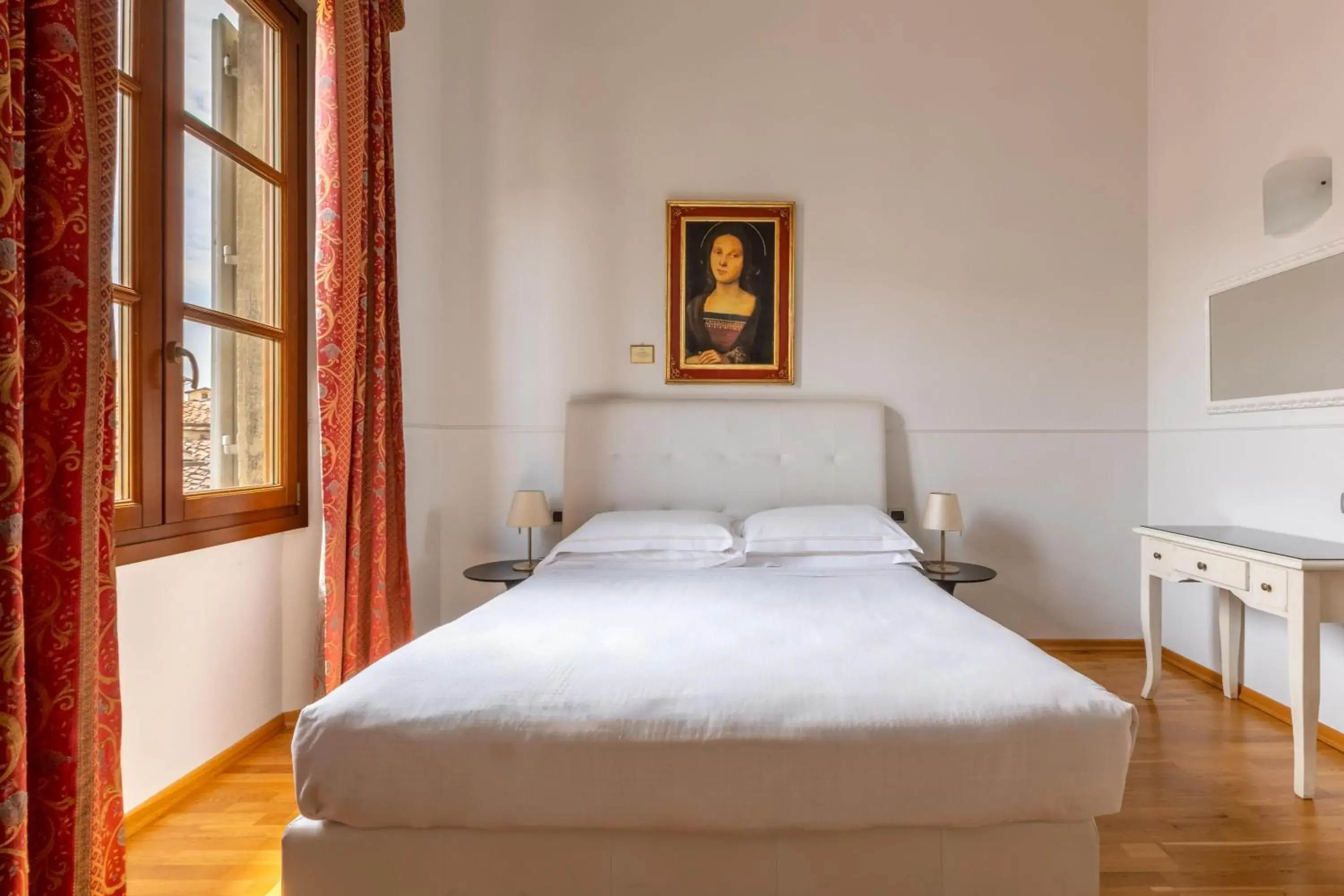 Bedroom, Bed in Relais Hotel Centrale "Dimora Storica" Bedroom, Bed in Relais Hotel Centrale "Dimora Storica"