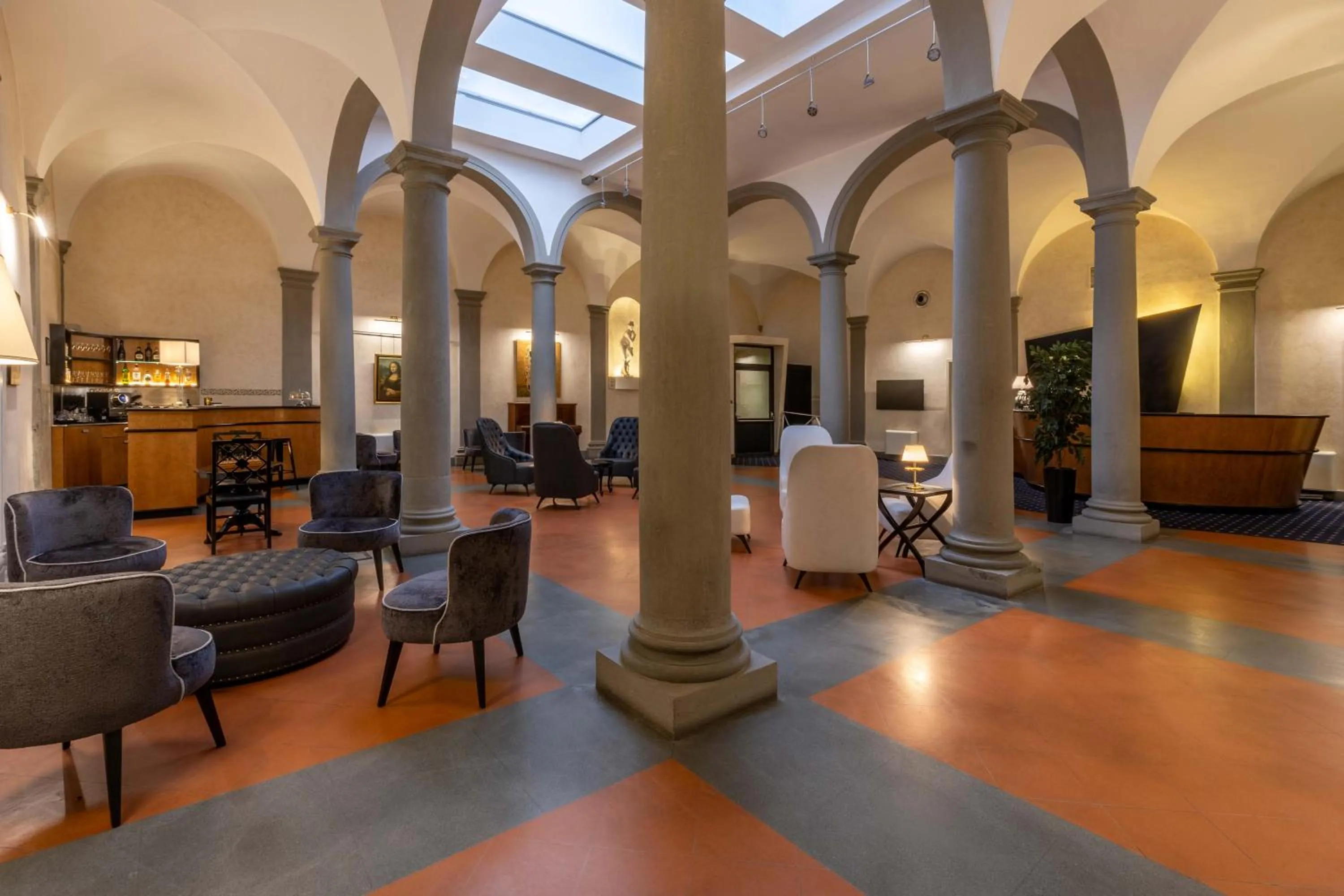 Lobby or reception in Relais Hotel Centrale "Dimora Storica"