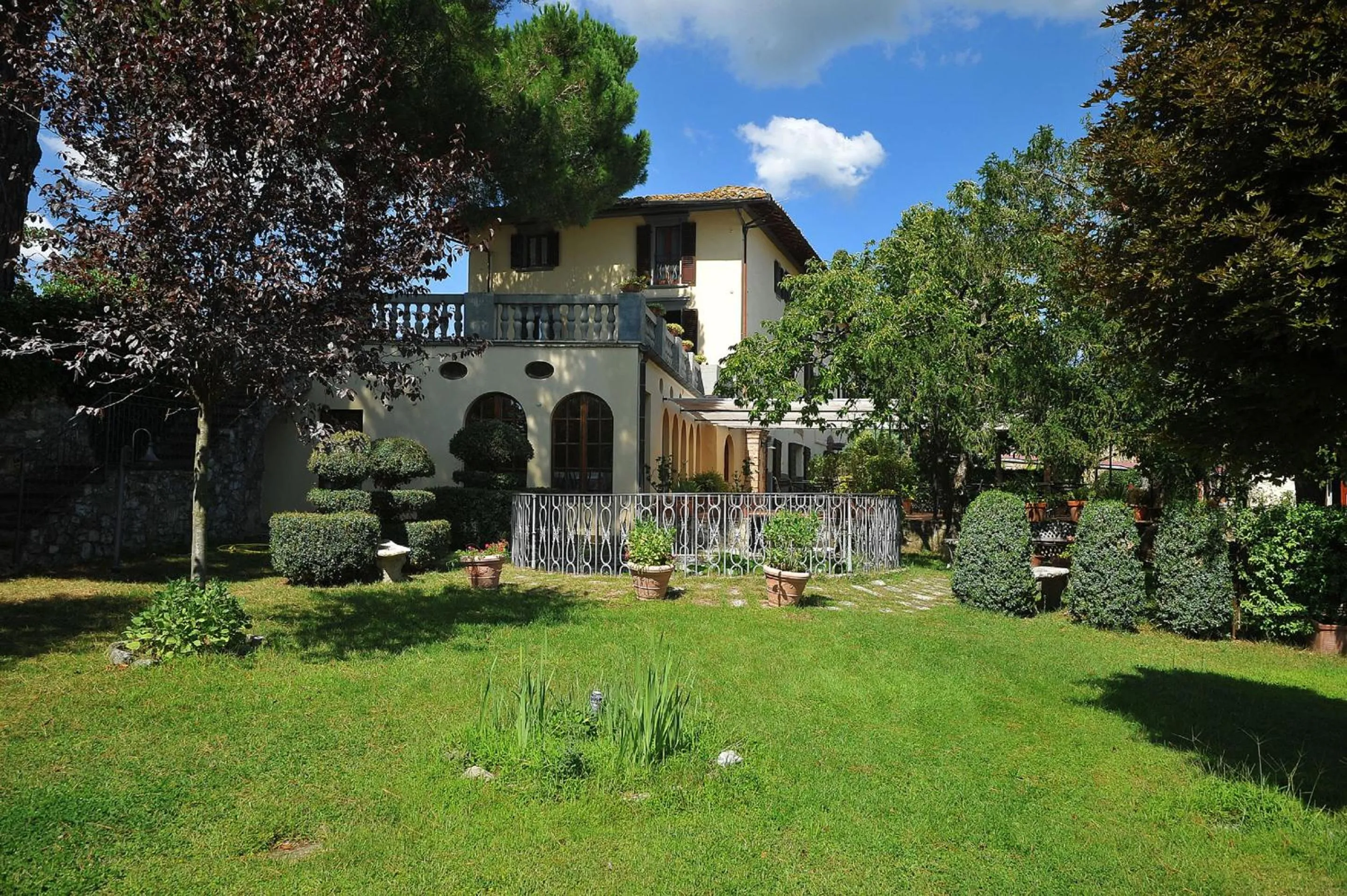 Garden in Villa Casafrassi -ONLY ADULTS