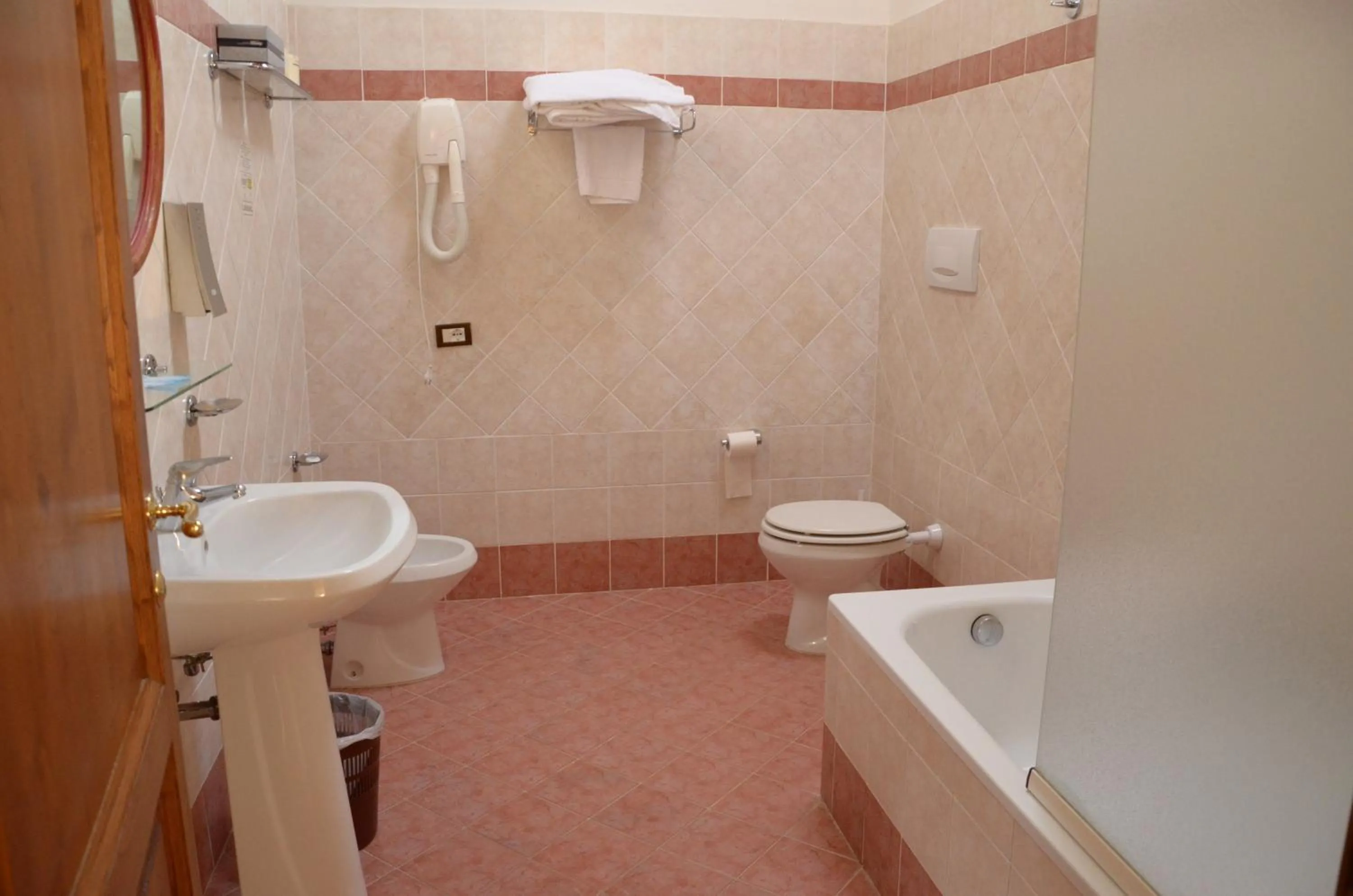 Toilet in Villa Casafrassi -ONLY ADULTS