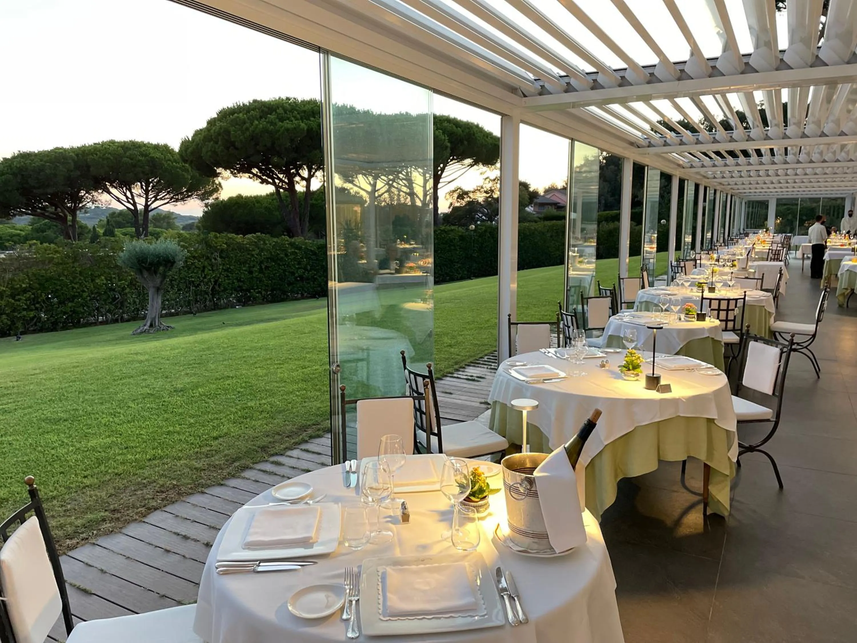 Restaurant/places to eat in Gallia Palace Hotel - Relais & Châteaux