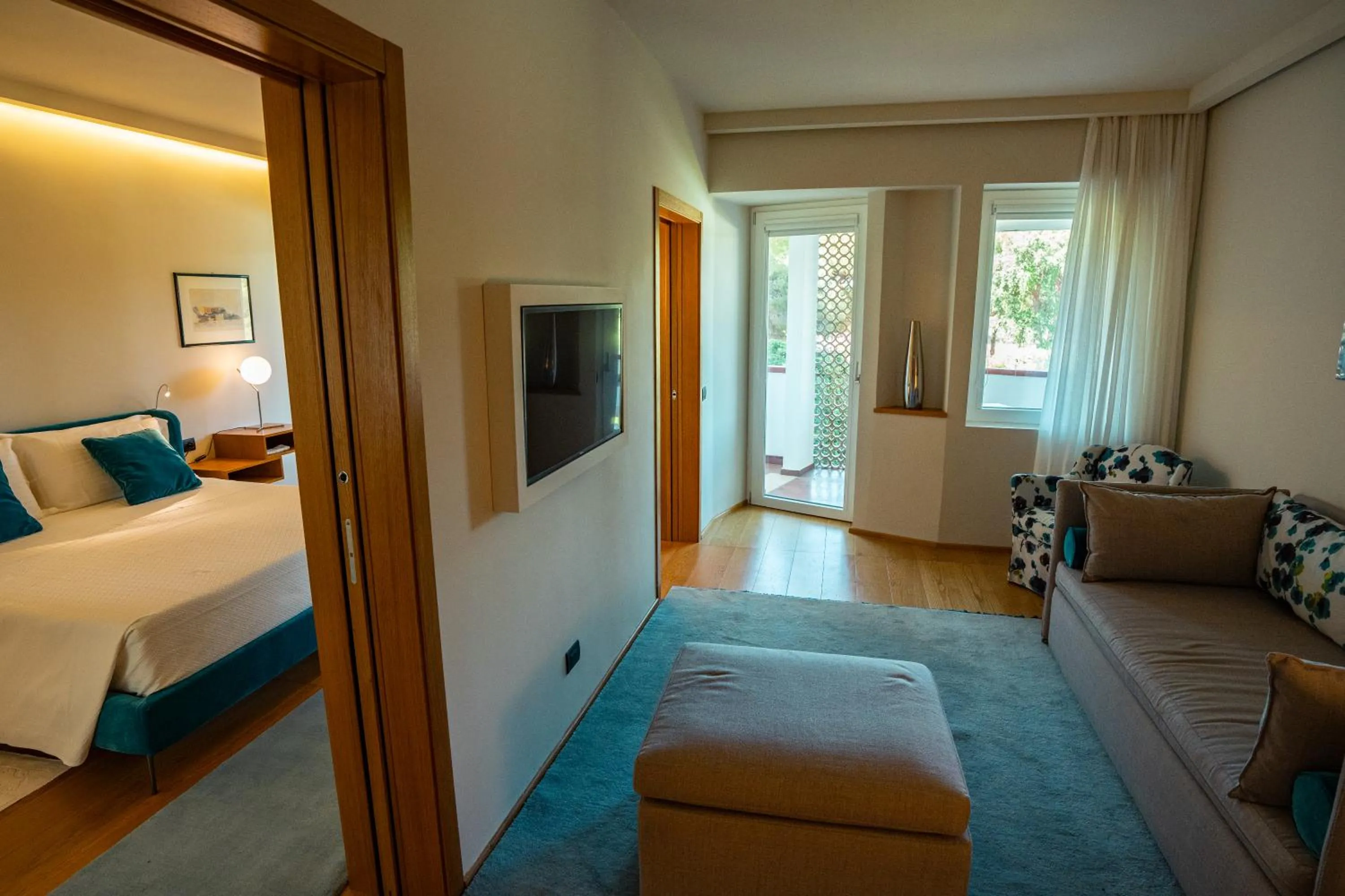 Photo of the whole room, Bed in Gallia Palace Hotel - Relais & Châteaux